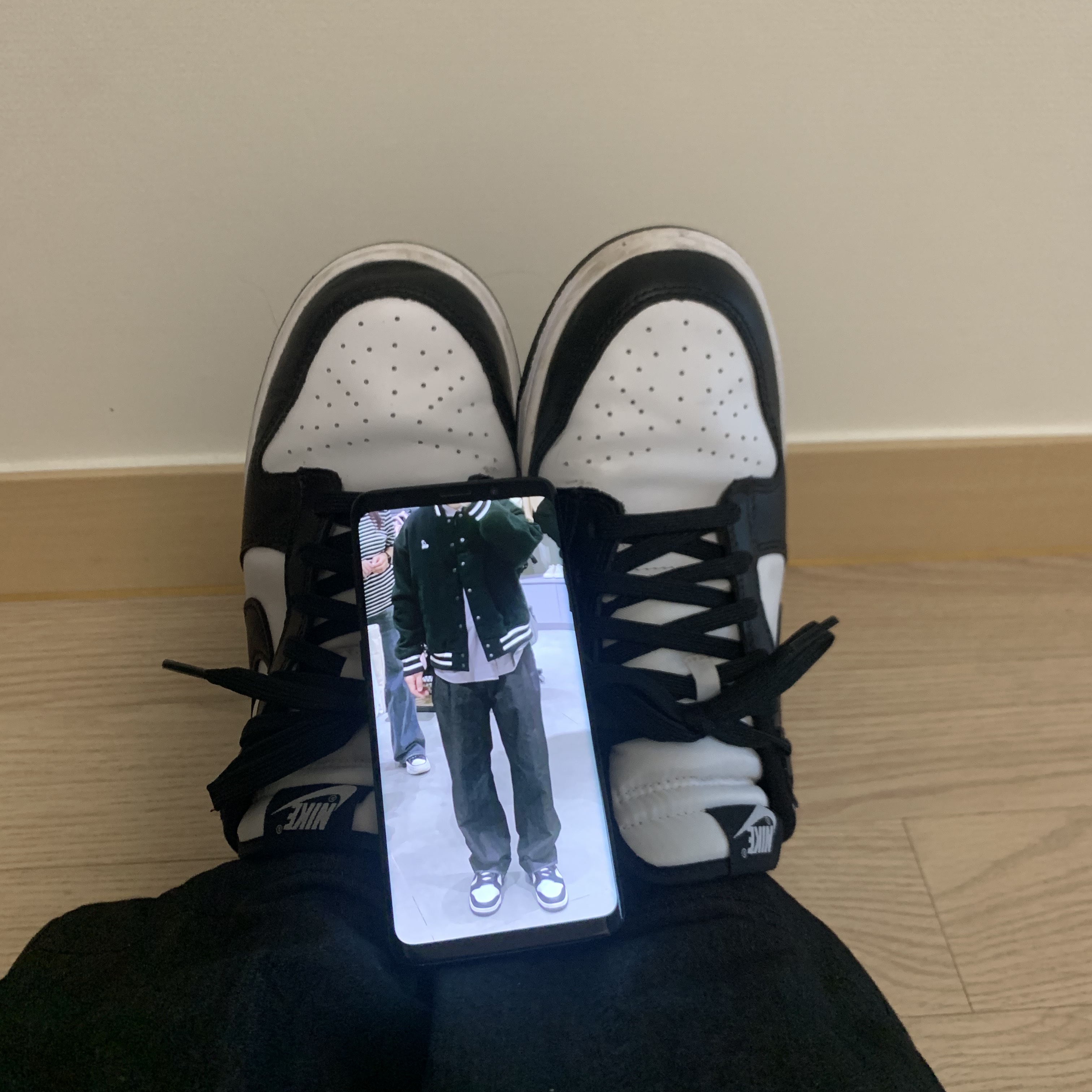 Nike Dunk Low Retro Black 착용 스타일