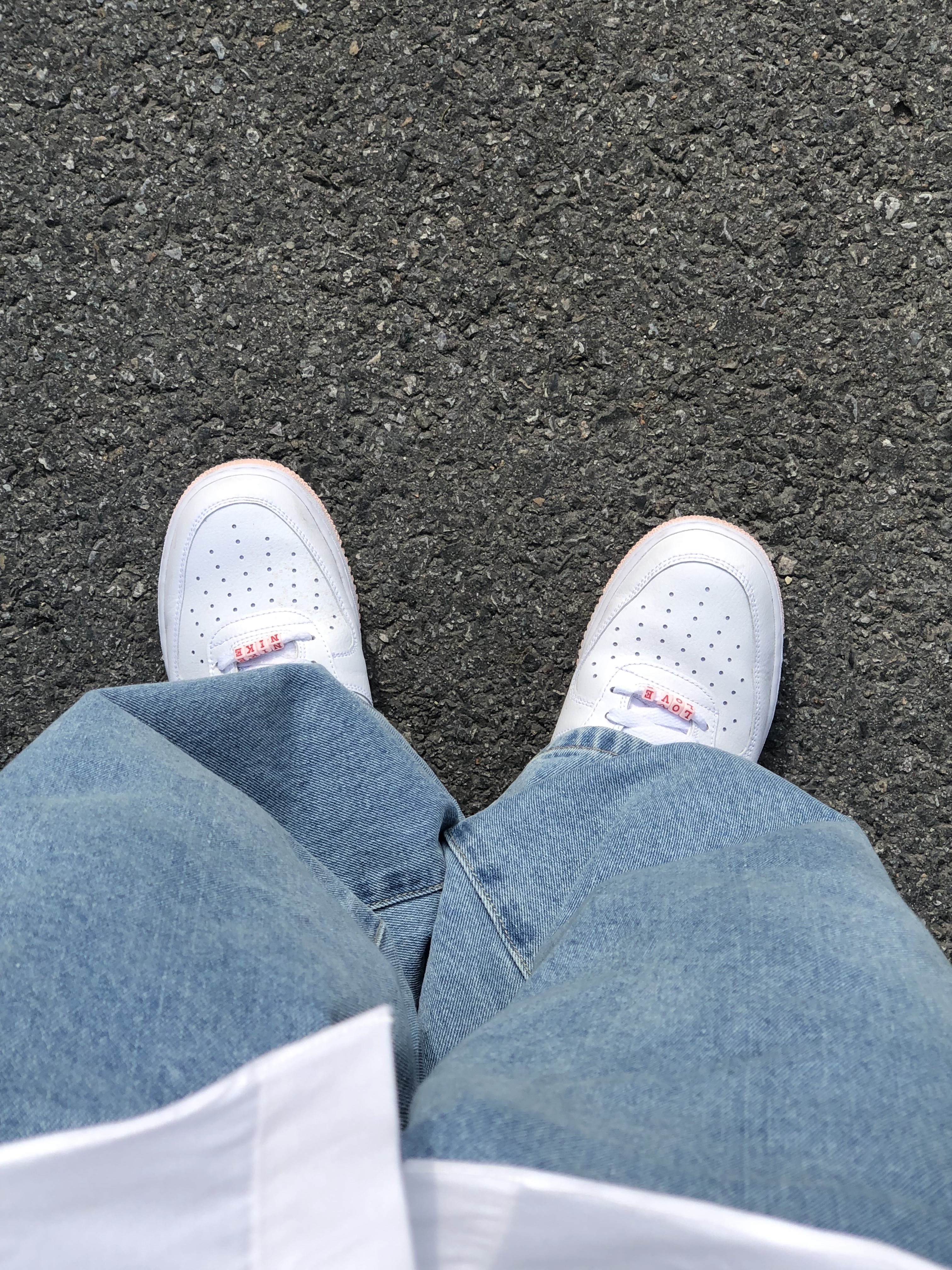 Nike Air Force 1 '07 Valentine's Day 2022 착용 스타일 - 2