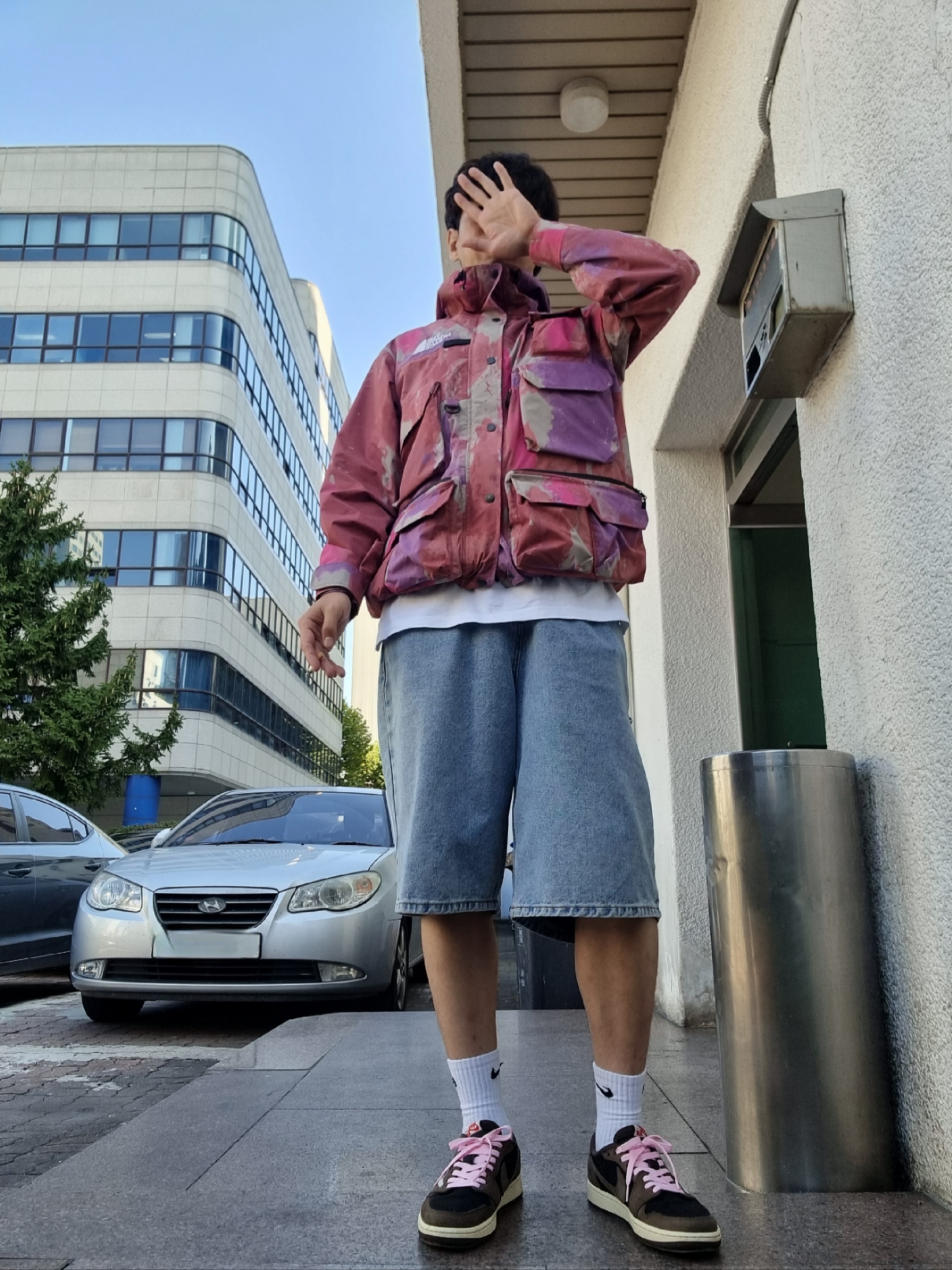 Supreme x The North Face Cargo Jacket Multi-Color - 20SS, Jordan 1 x Travis Scott Retro Low OG SP Mocha 착용 스타일