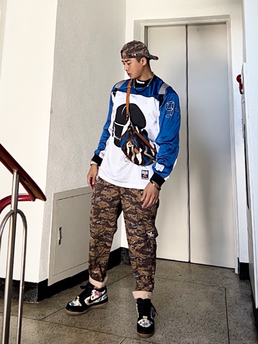 Supreme x Undercover Studded 6-Panel Brown Camo - 23SS, Supreme x Undercover Studded Cargo Pant Brown - 23SS 착용 스타일 - 3