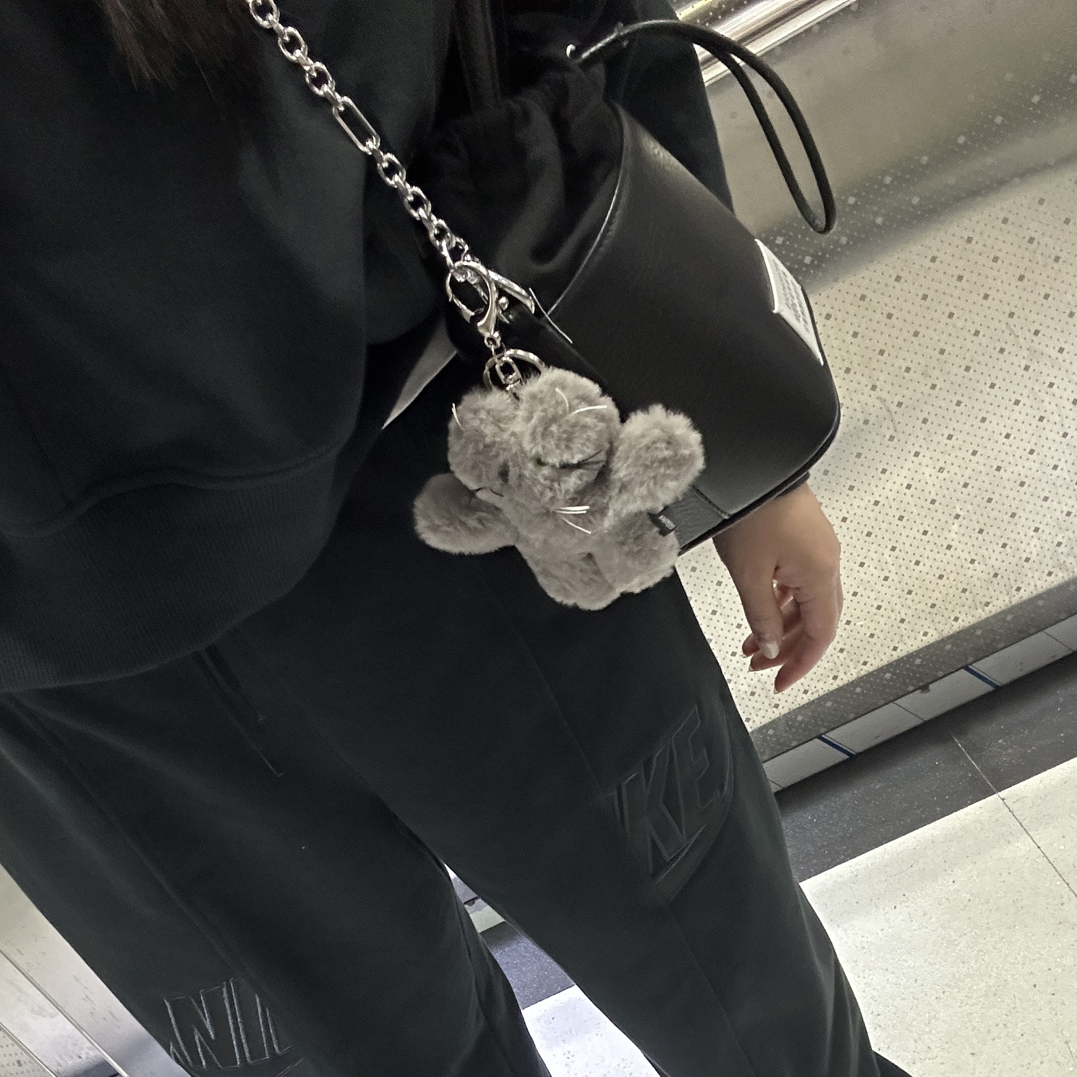 Godashin Cats Keyring Grey, (GS) Nike Dunk Low Black 착용 스타일 - 2