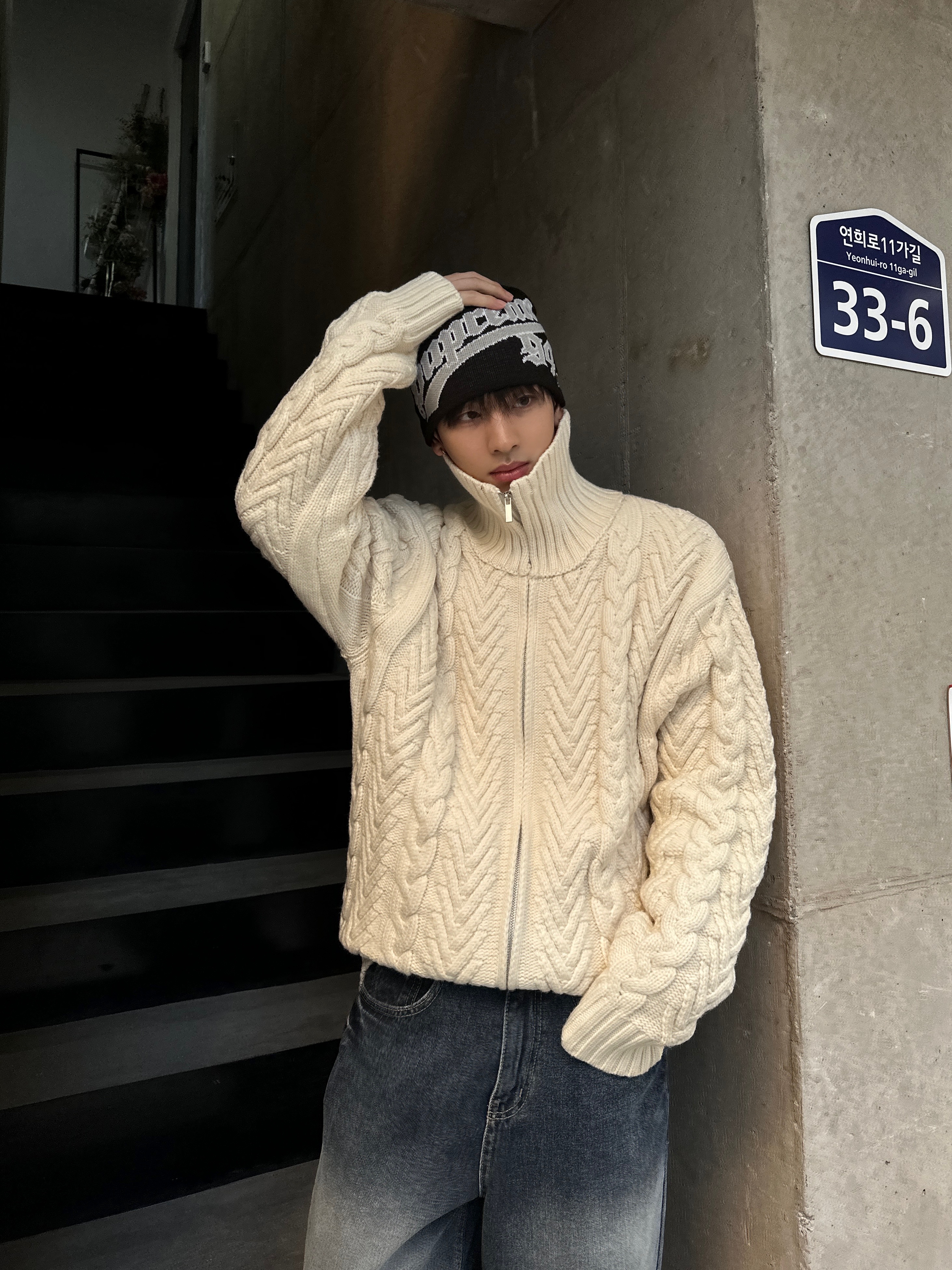 Supreme New Era Script Beanie Black - 22FW, Maison Mihara Yasuhiro Peterson OG Sole Canvas Low-top Sneakers Natural 착용 스타일 - 4