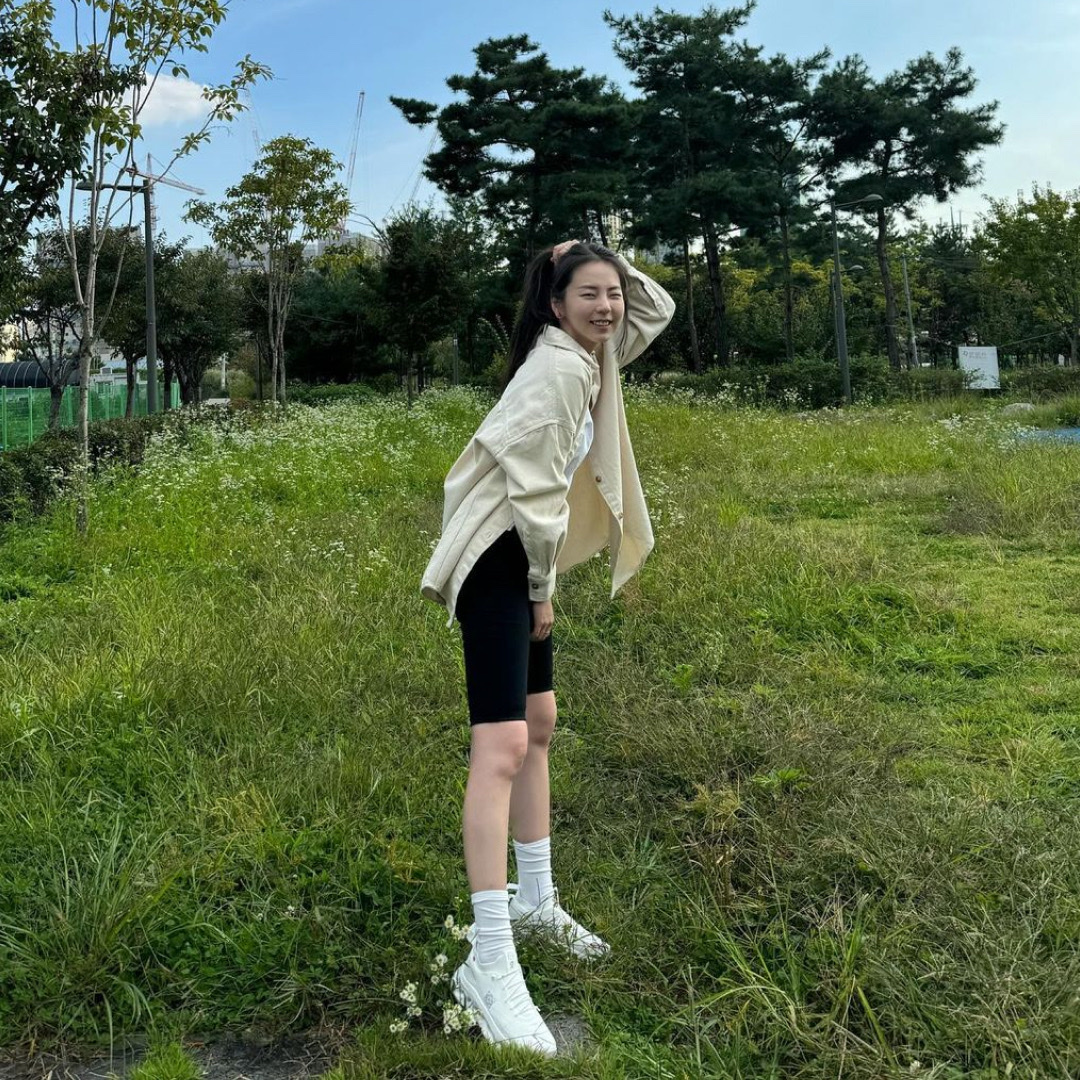 (W) Loewe x On Running Cloudtilt All White 착용 스타일 - 2