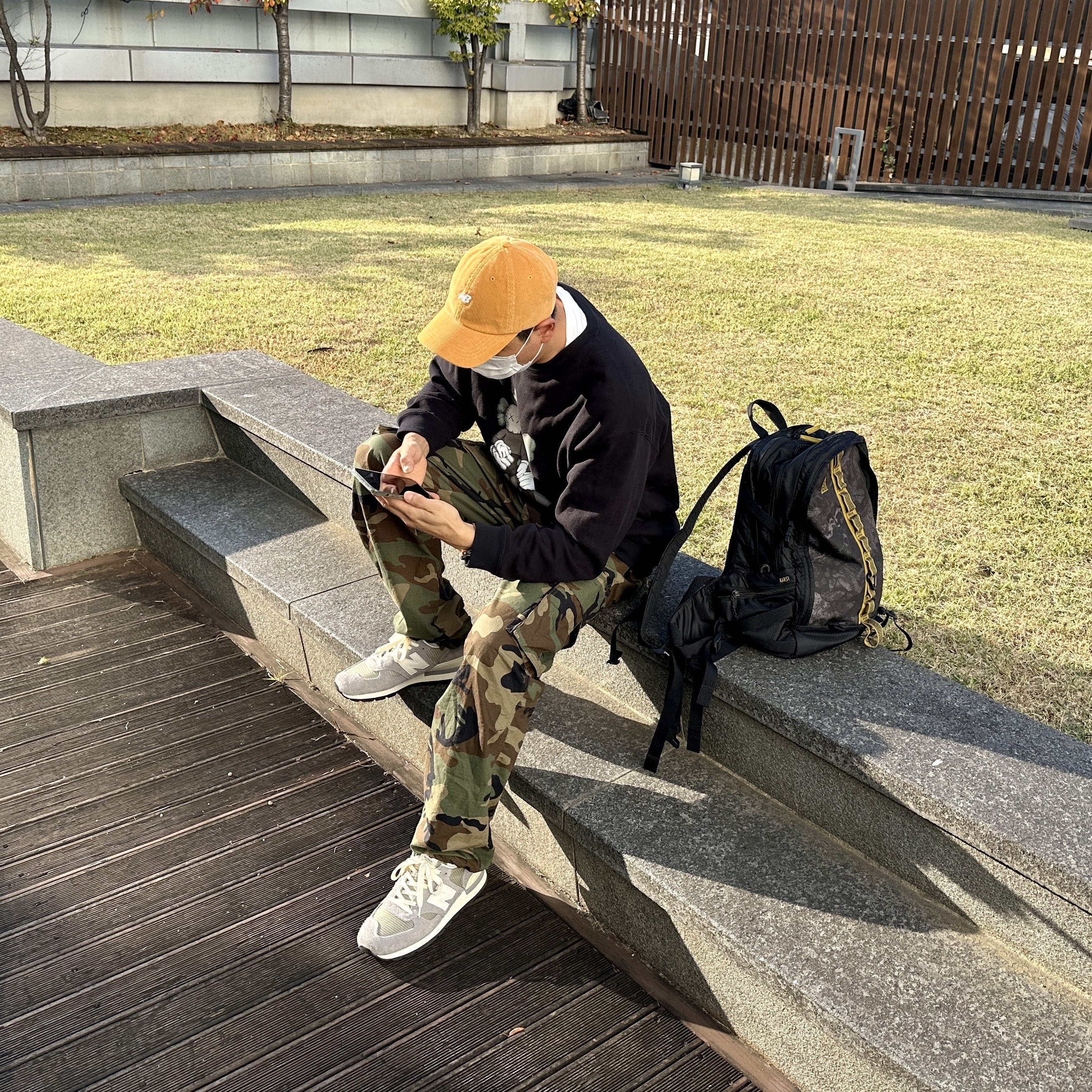 New Balance 990v1 Made in USA Marblehead Incense, Nike ACG Karst Backpack Black Peat Moss 착용 스타일 - 5