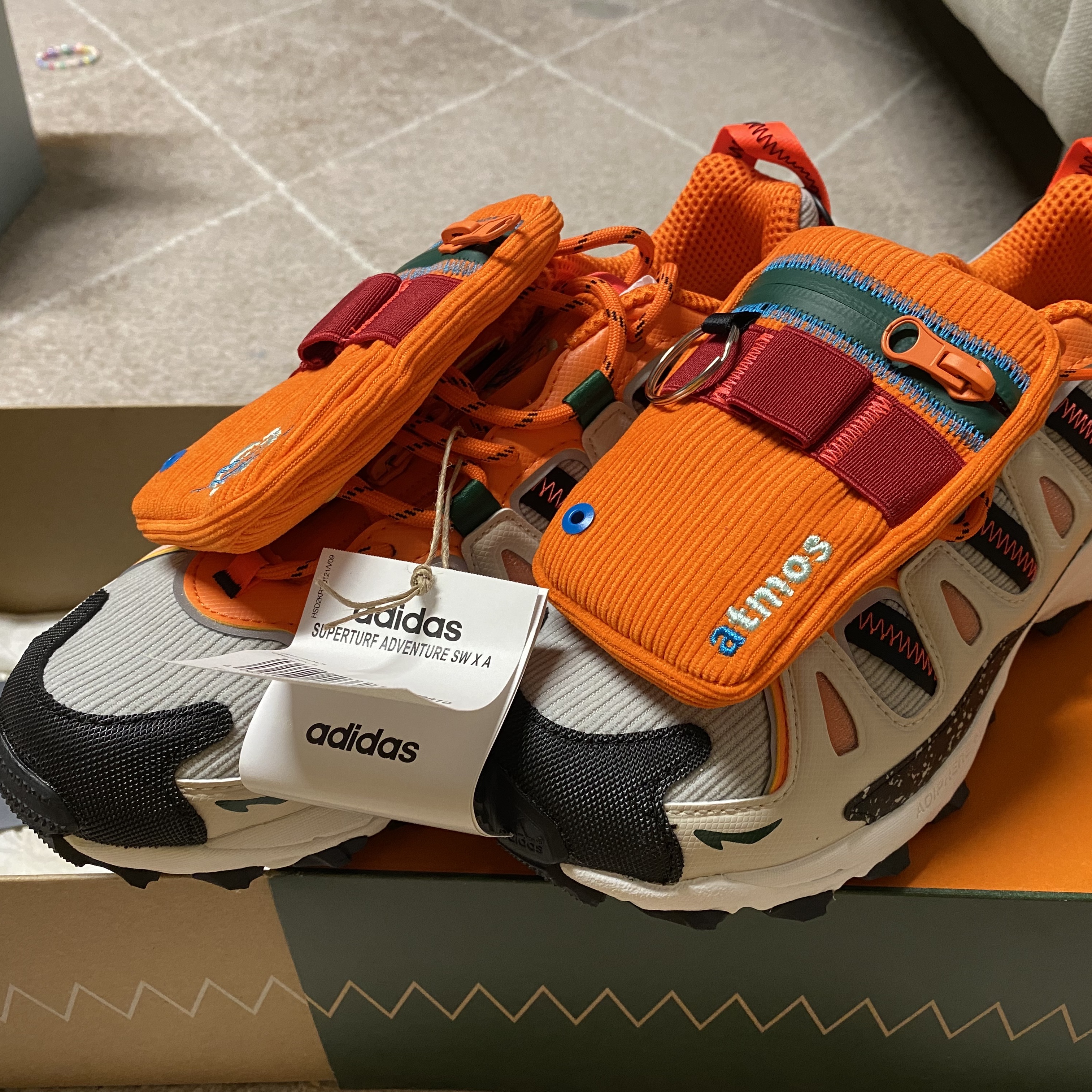 Adidas x Sean Wotherspoon x Atmos Superturf Adventure Stone Power Red 착용 스타일