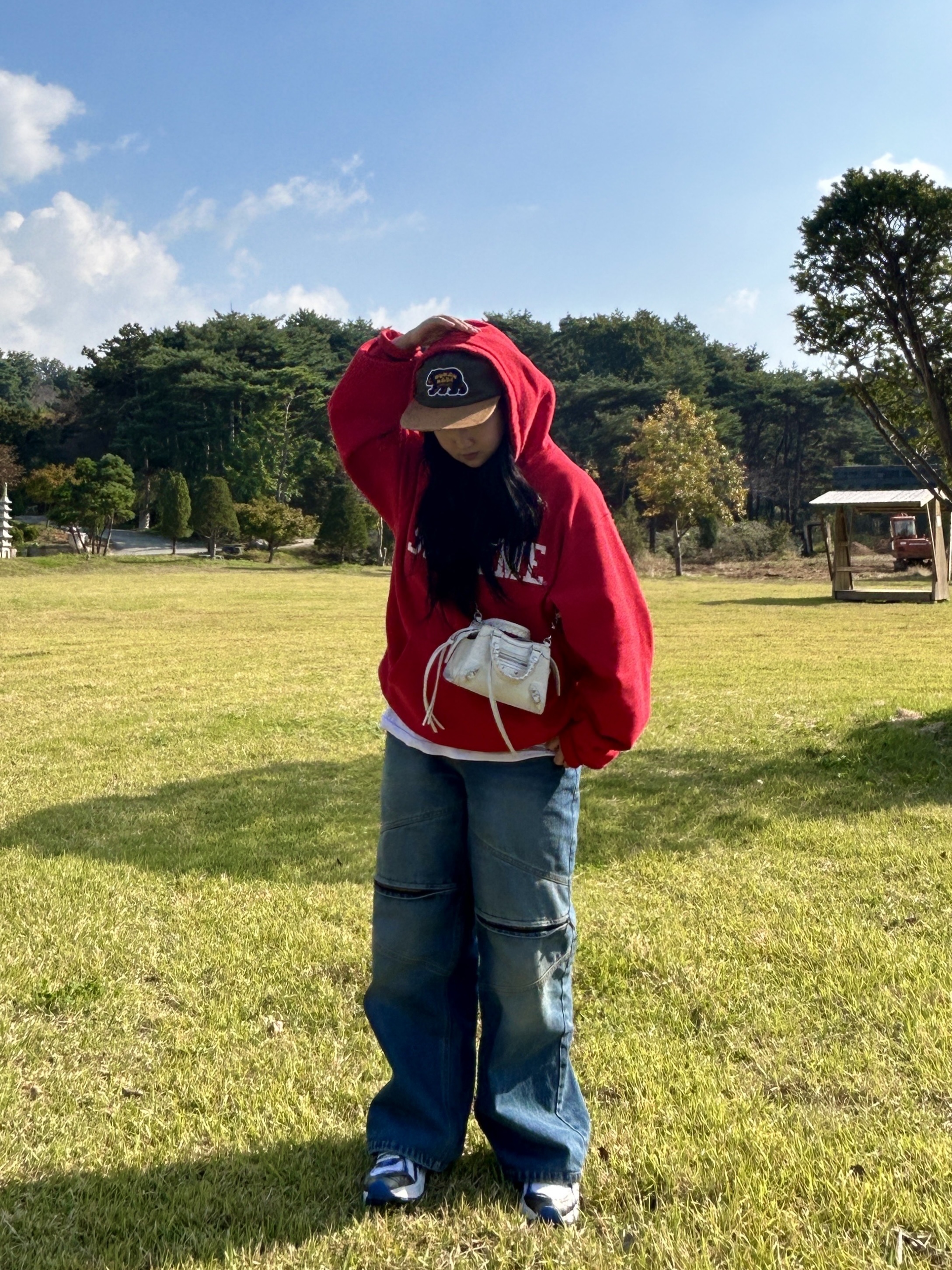 Human Made 5 Panel Twill Cap #2 Olive Drab, Supreme Varsity Hooded Sweatshirt Red - 23FW 착용 스타일 - 2