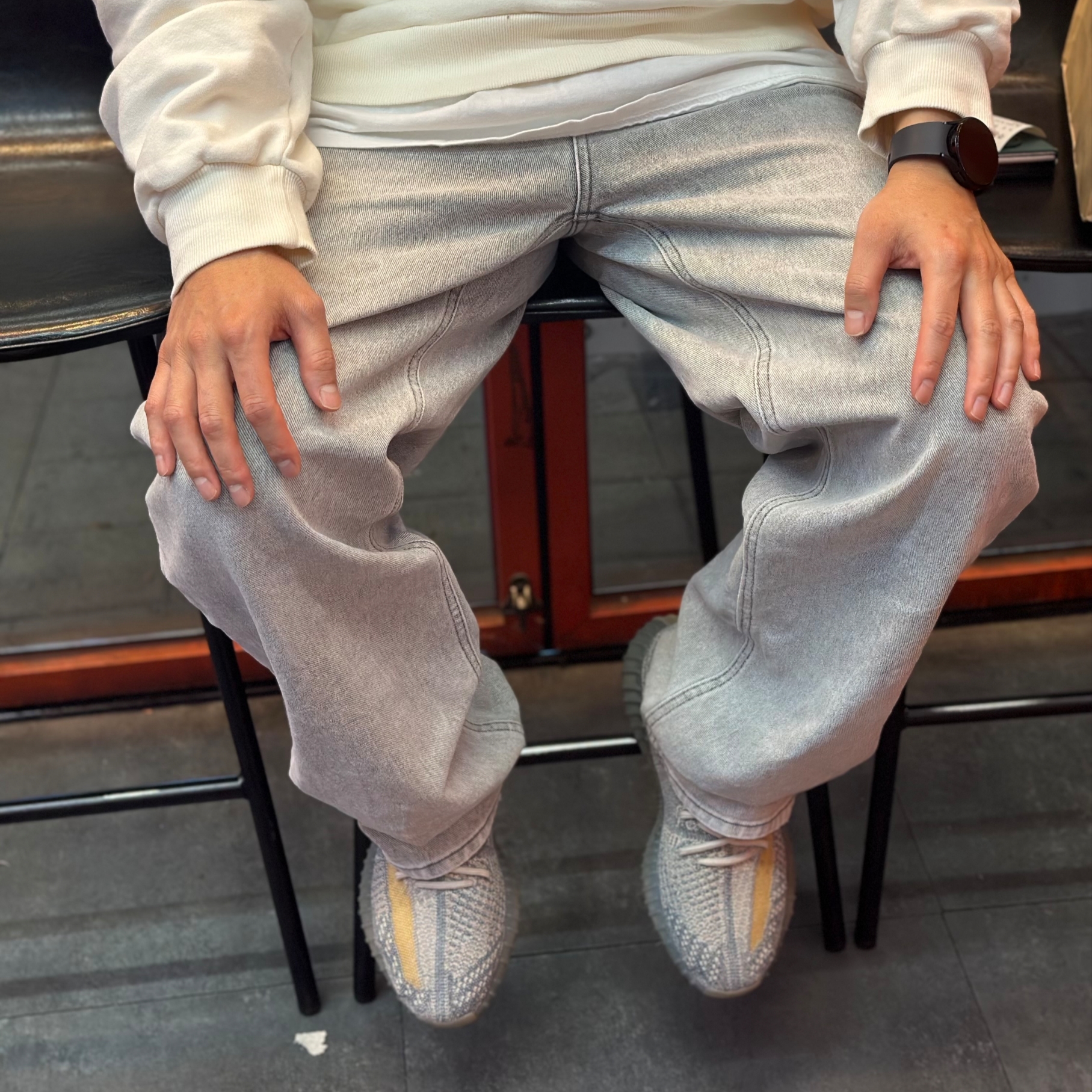 Adidas Yeezy Boost 350 V2 Israfil 착용 스타일