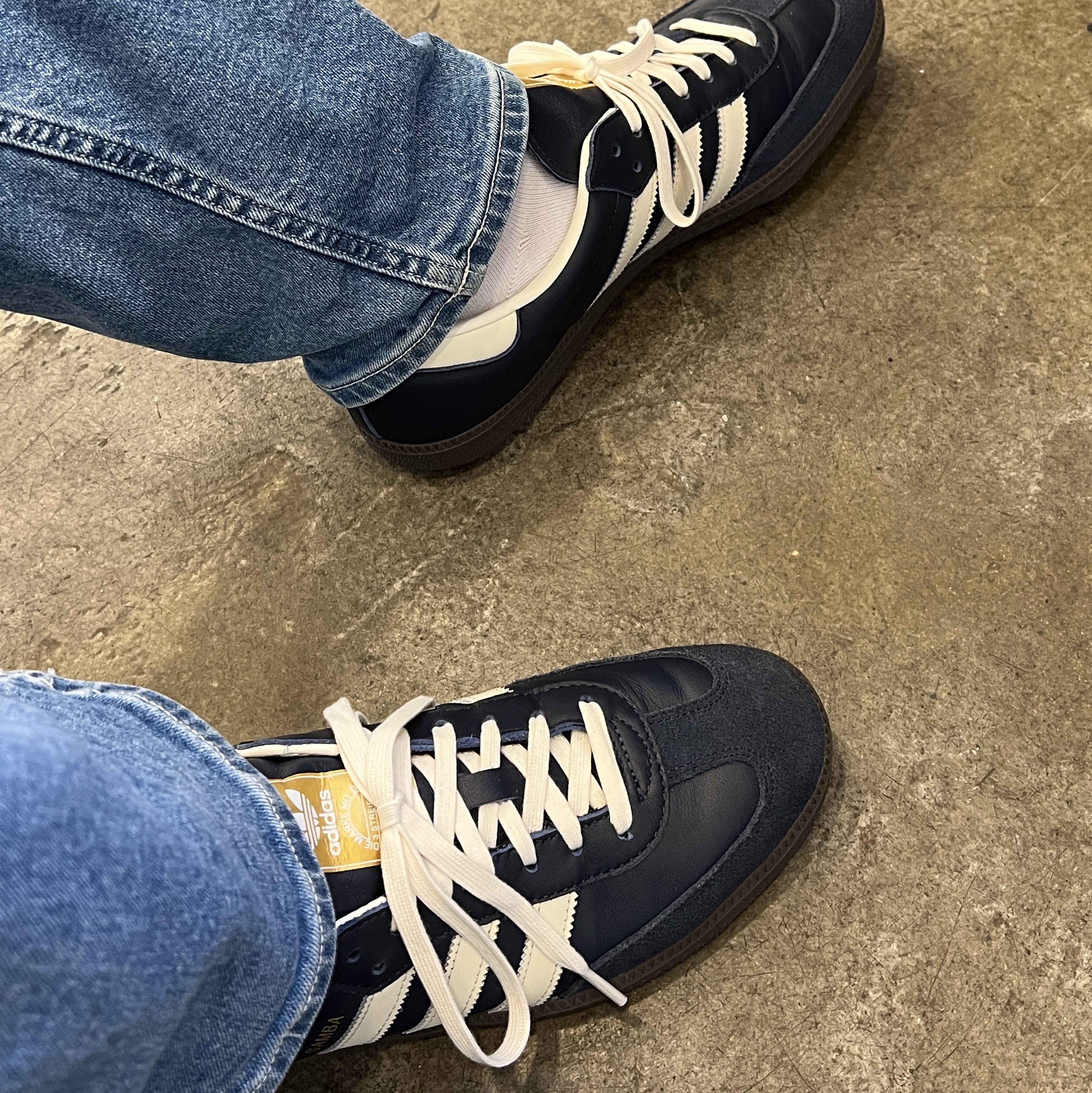 Adidas Samba OG Night Navy Cream White 착용 스타일