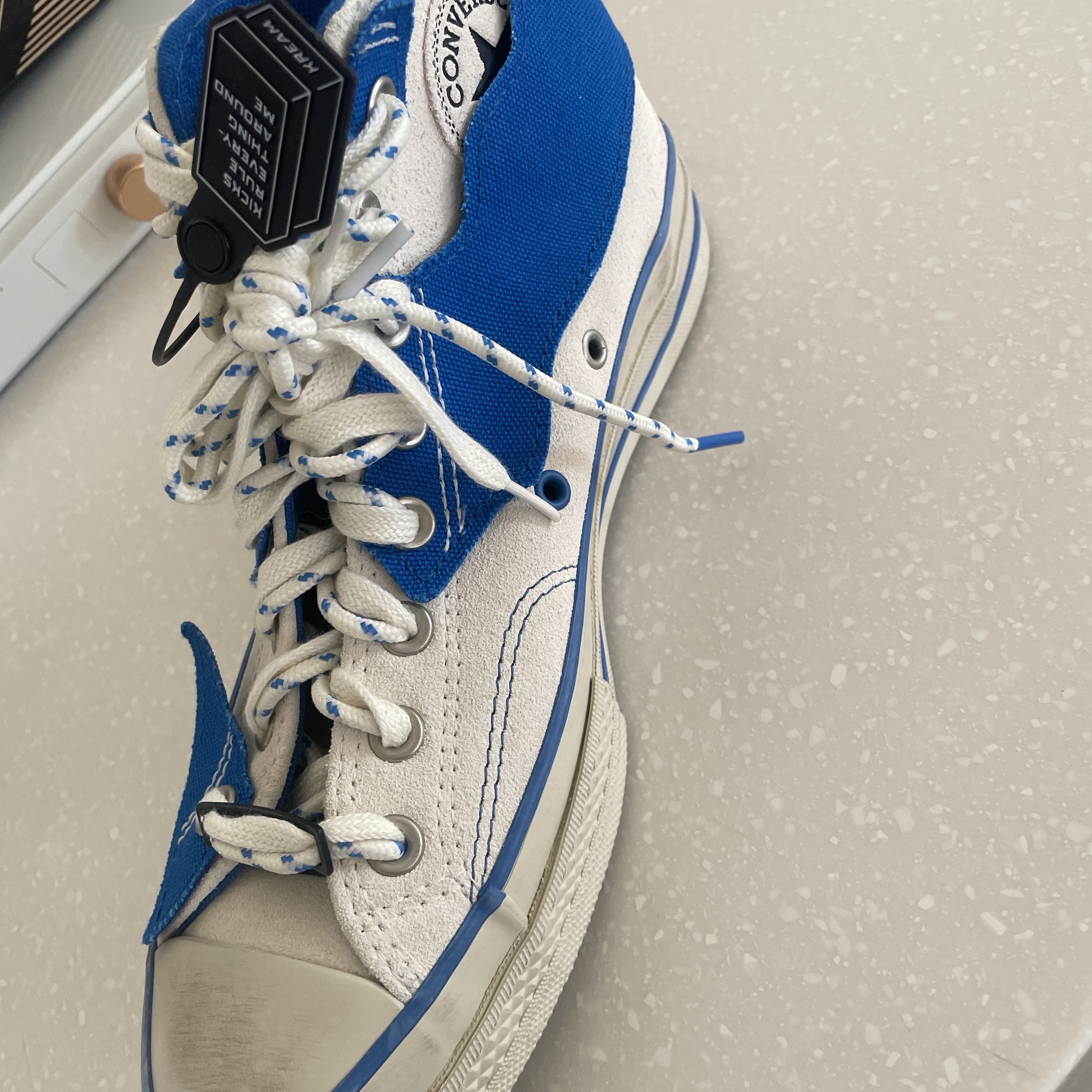 Converse x Ader Error Chuck 70 High White 착용 스타일 - 2