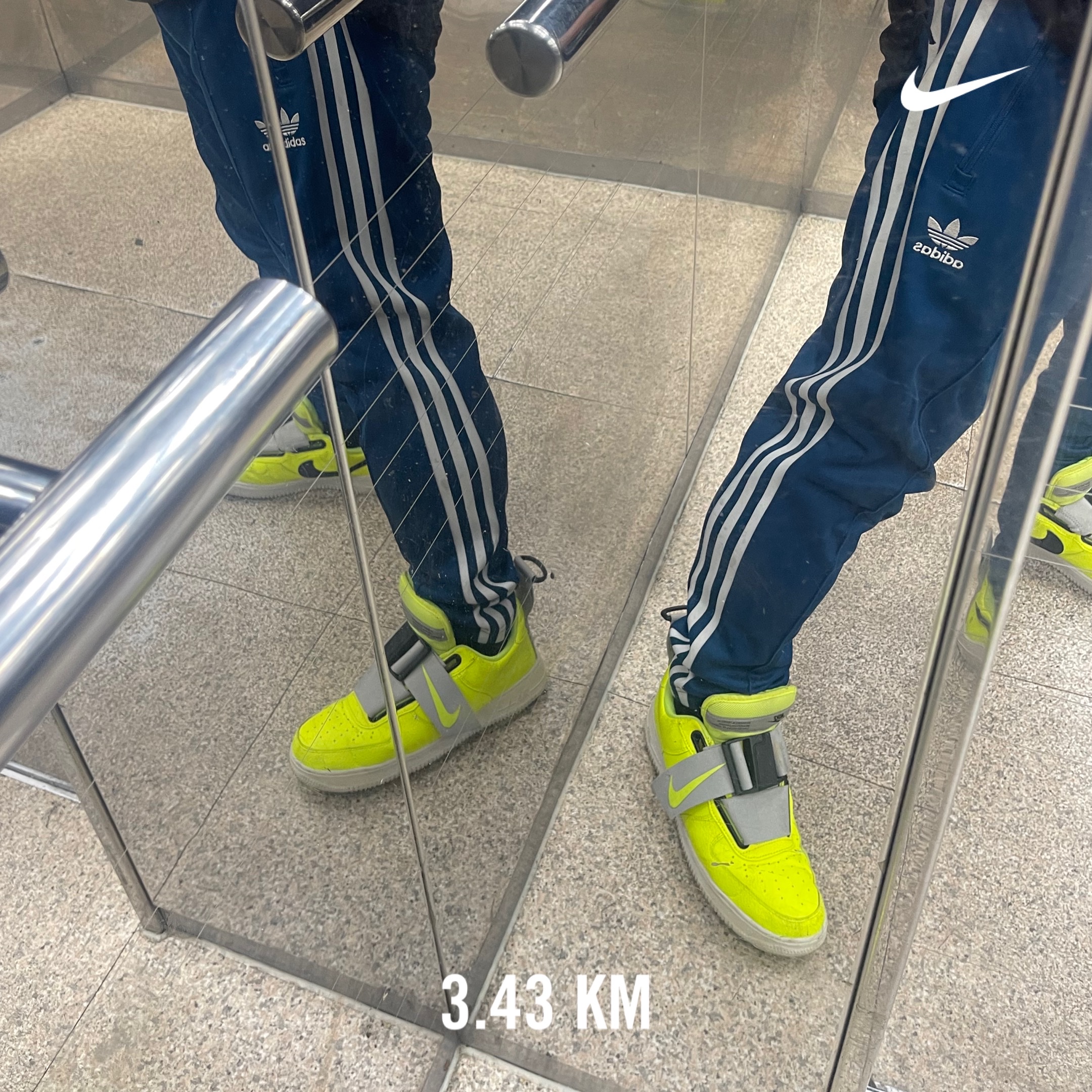 Nike Air Force 1 Utility Volt 착용 스타일