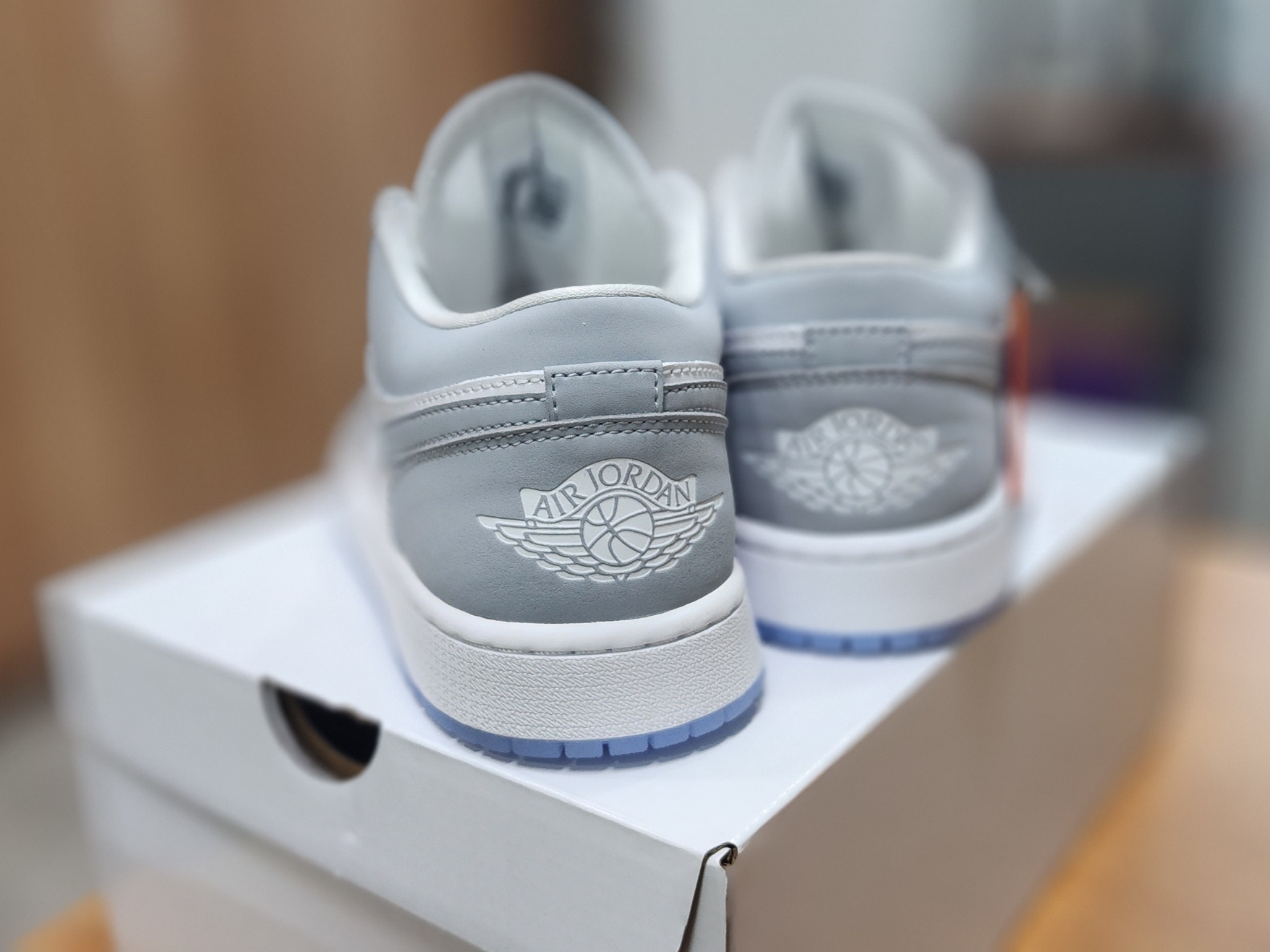 (W) Jordan 1 Low White Wolf Grey 착용 스타일 - 2
