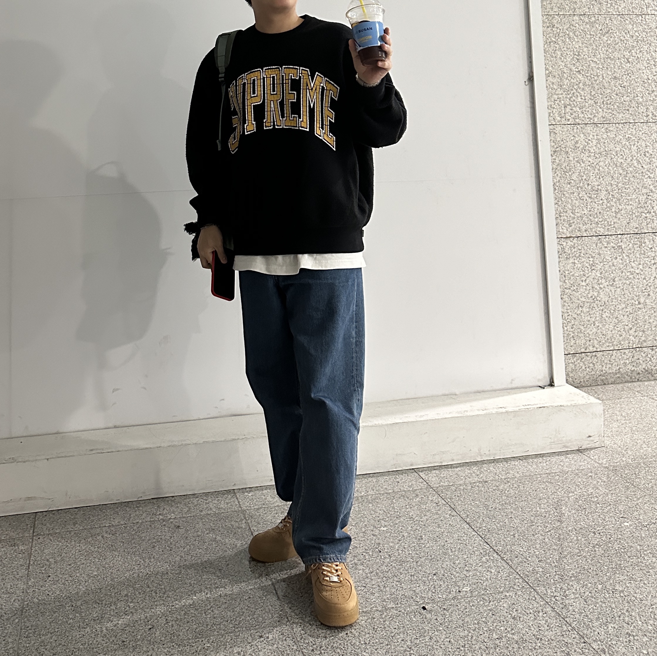 Nike x Supreme Air Force 1 Low Flax 착용 스타일