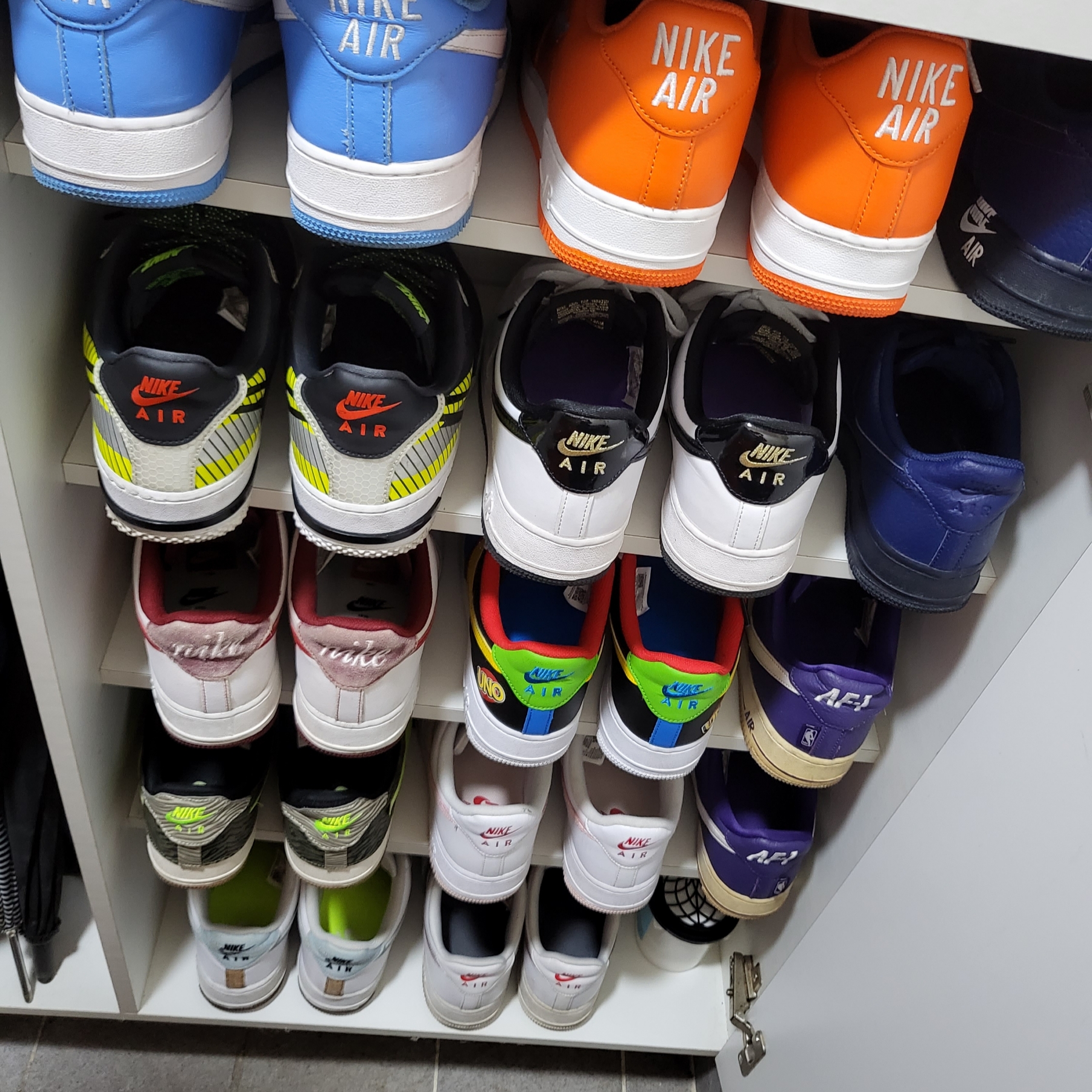 Nike Air Force 1 Low Retro Color of The Month Safety Orange 착용 스타일 - 2