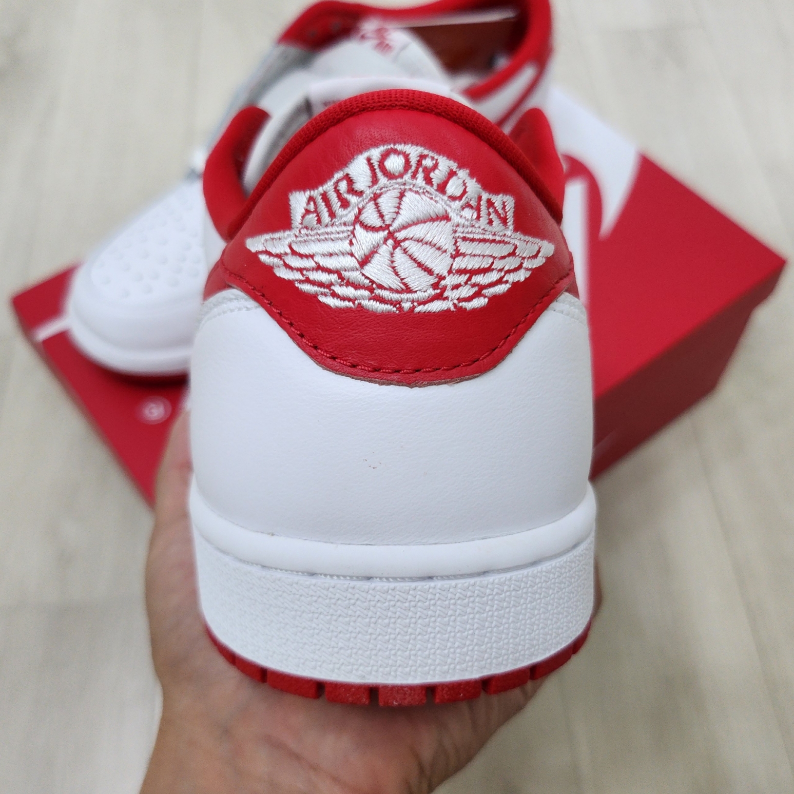 Jordan 1 Retro Low OG University Red 착용 스타일 - 2