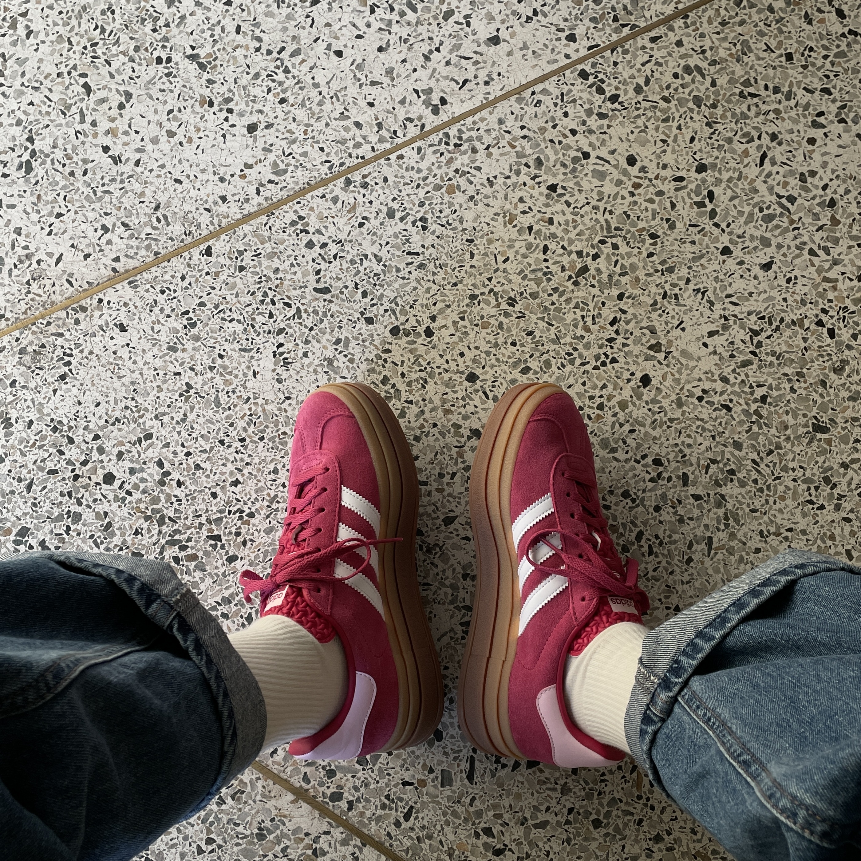 (W) Adidas Gazelle Bold Wild Pink Cloud White 착용 스타일