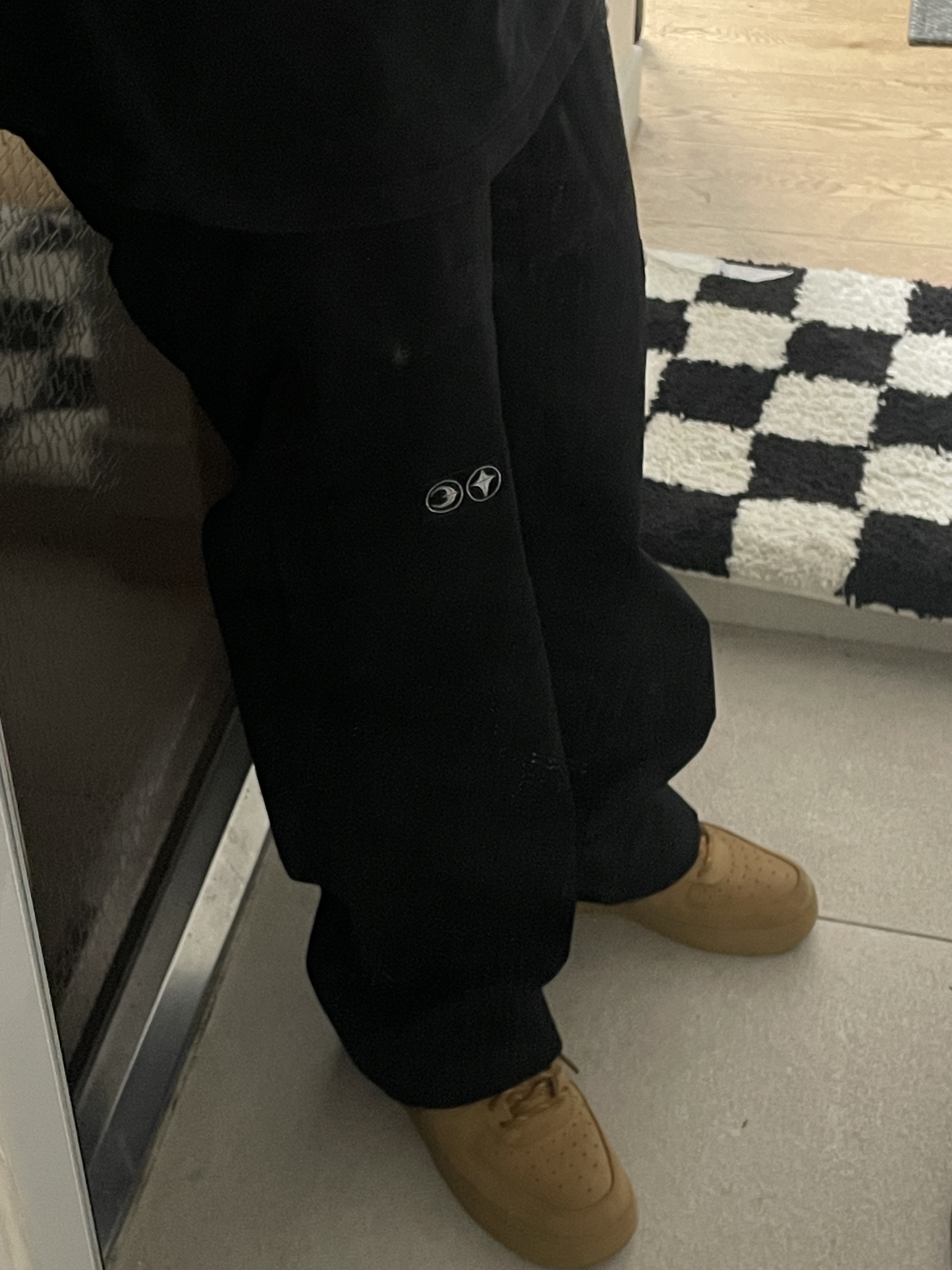 Deus Ex Machina Tokyo Asakusa Address Coach Jacket Black, Nike x Peaceminusone Air Force 1 Low Para-Noise 2.0 착용 스타일 - 2