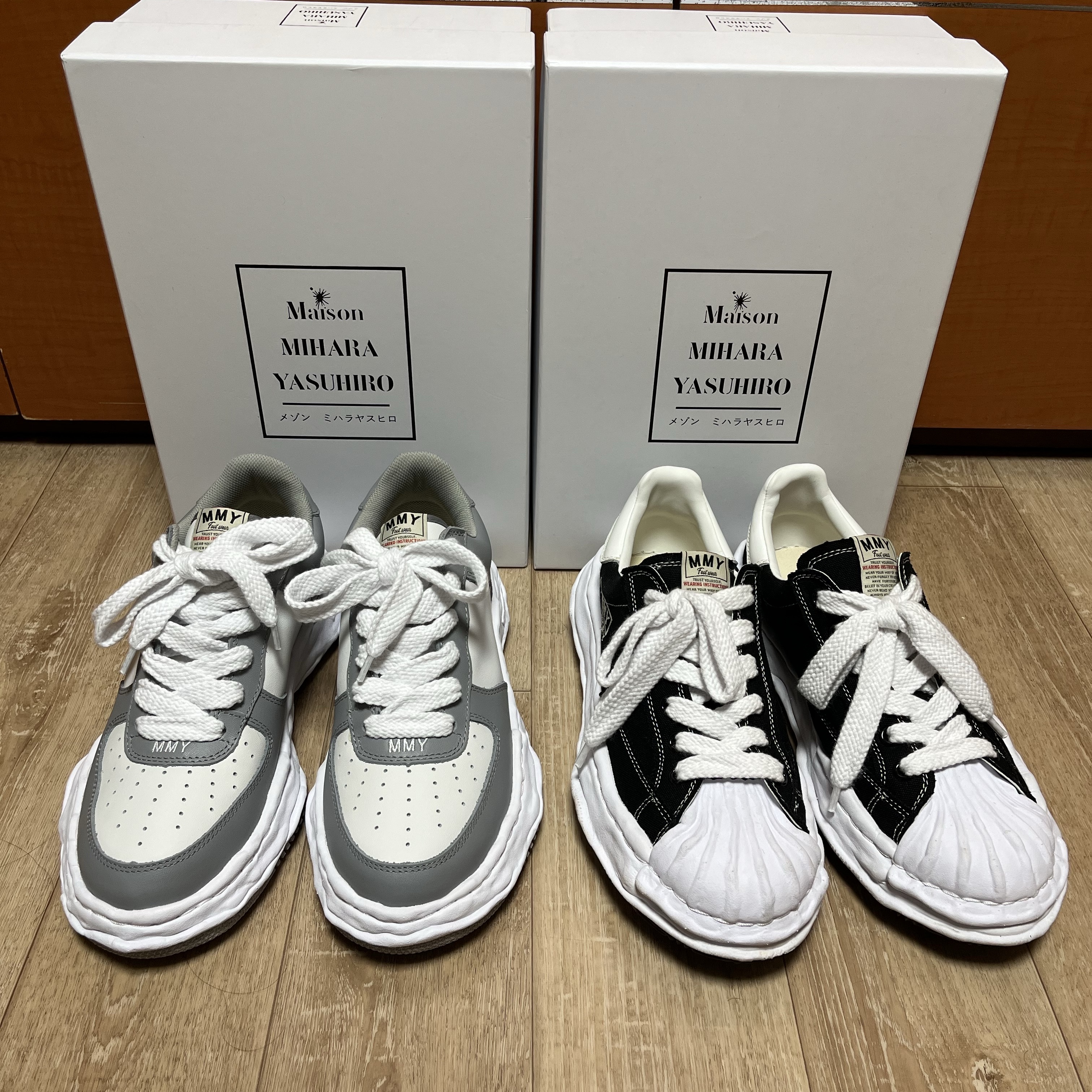 Maison Mihara Yasuhiro Blakey OG Sole Canvas Low-top Sneakers Black White 착용 스타일 - 3