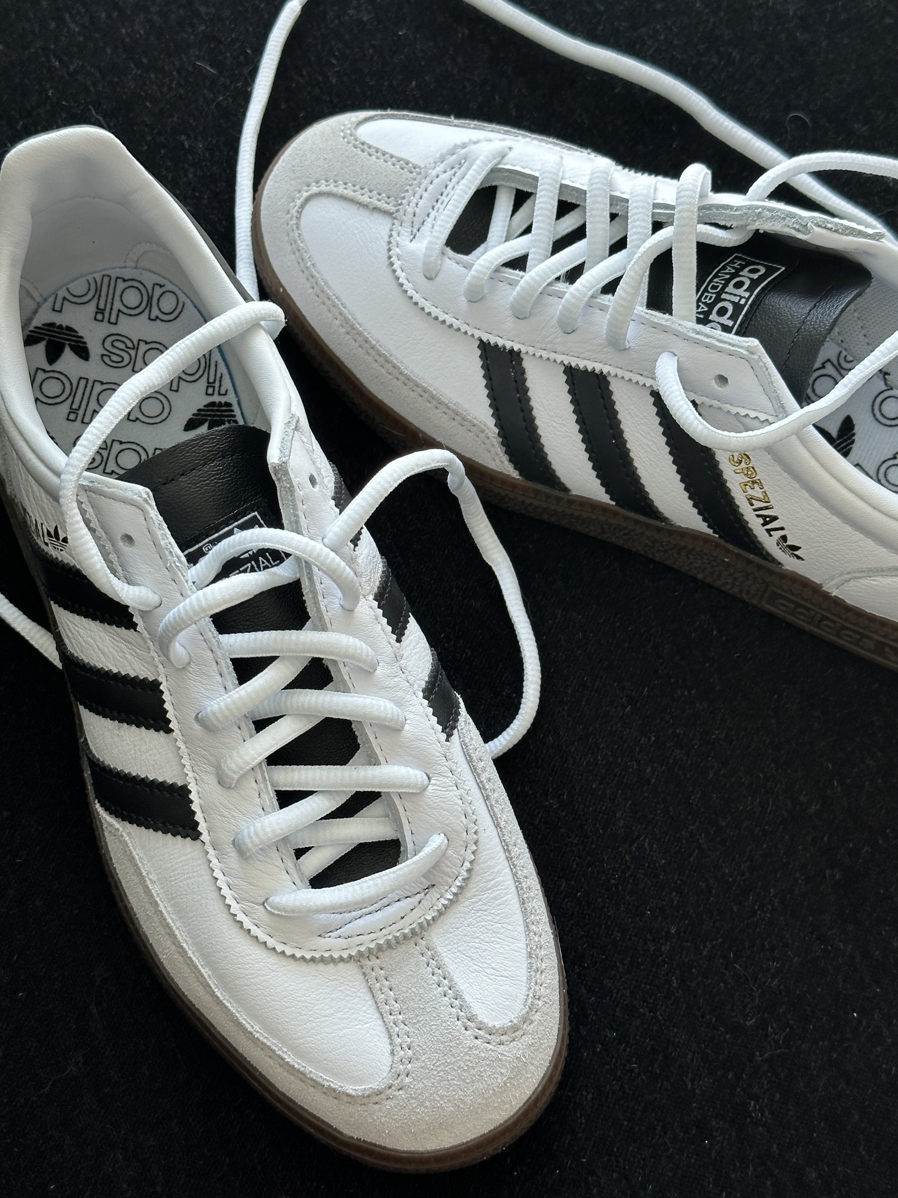 Adidas Spezial Handball White Core Black 착용 스타일