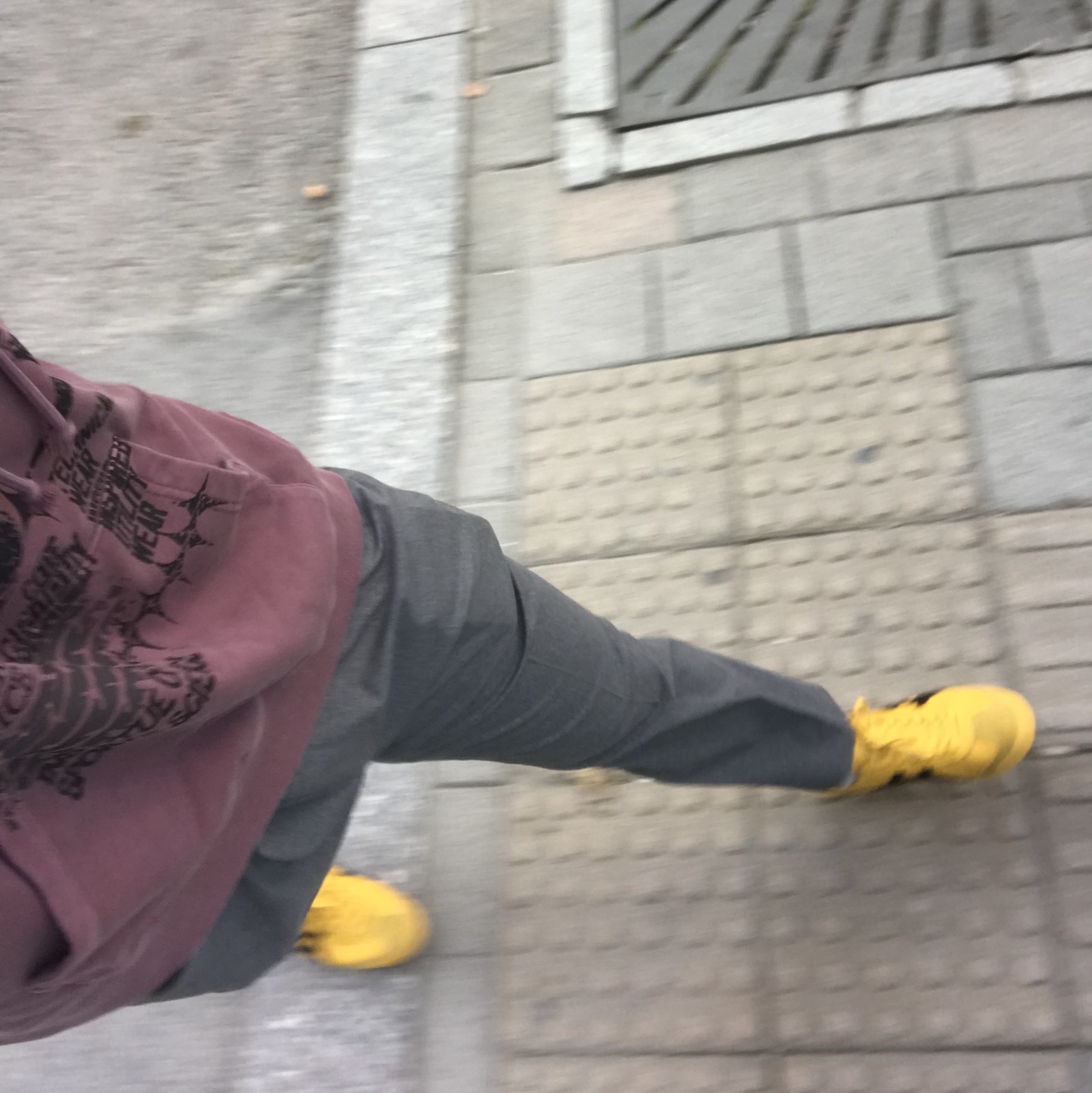 Onitsuka Tiger Mexico 66 Yellow Black 착용 스타일 - 2