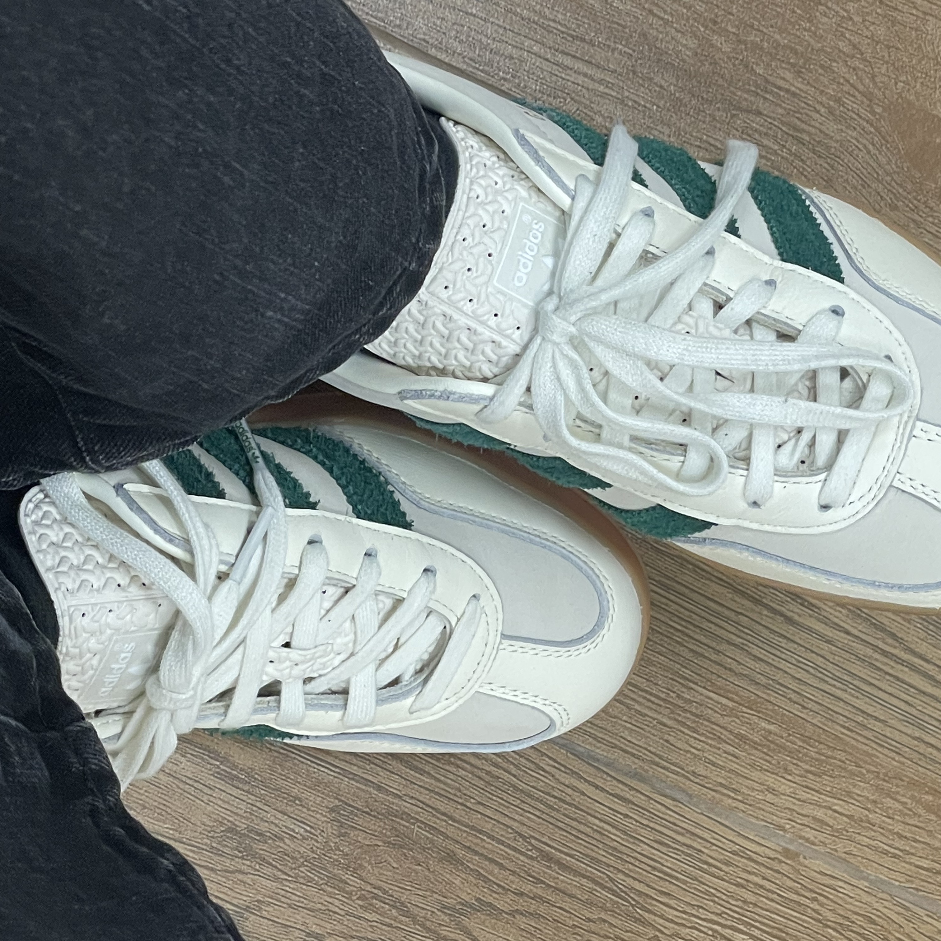Adidas x Emmi Gazelle Indoor Off White Dark Green 착용 스타일