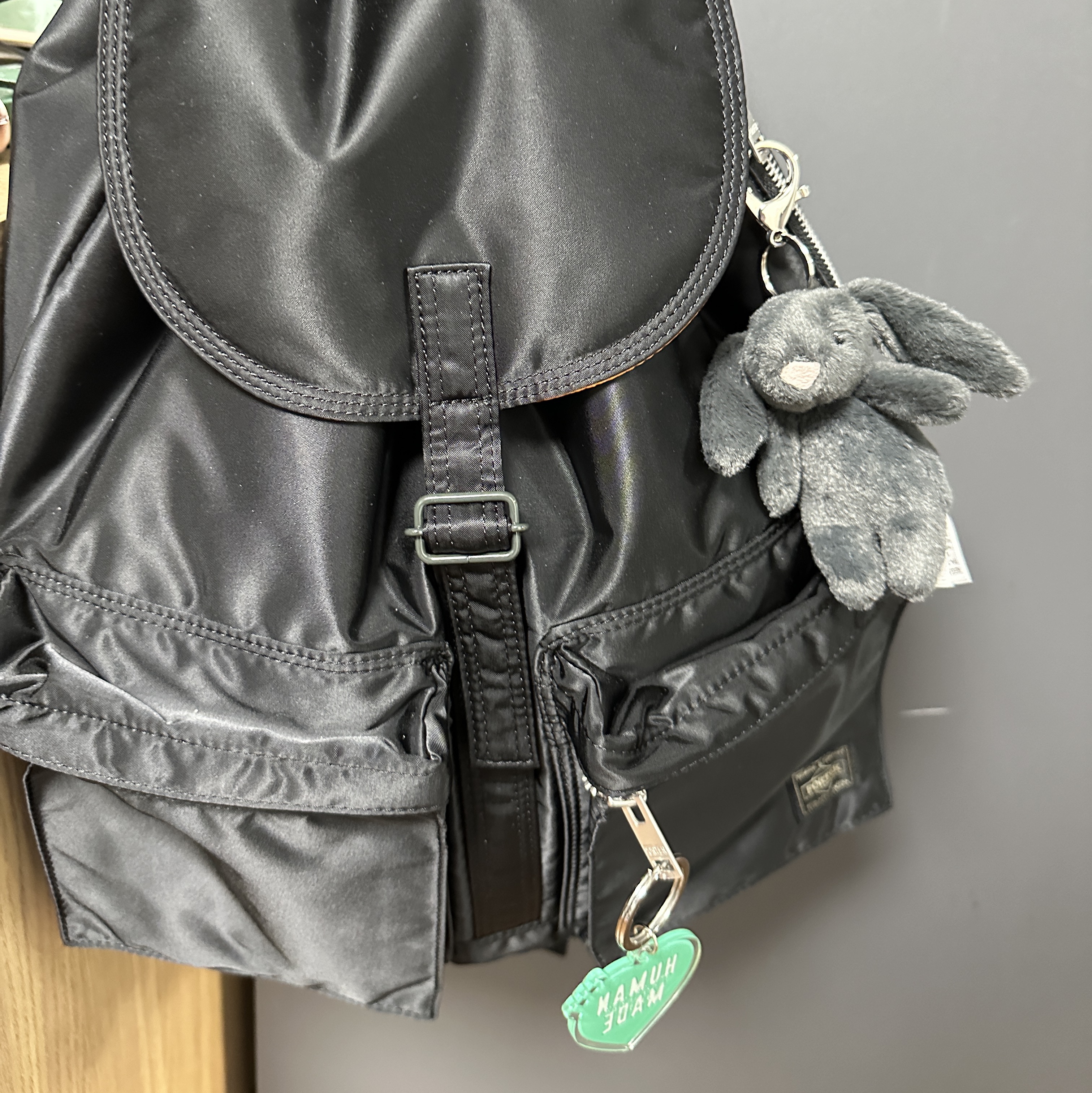 Human Made Acrylic Heart Keyring Green, Jellycat Bashful Bunny Bag Charm Ink 착용 스타일