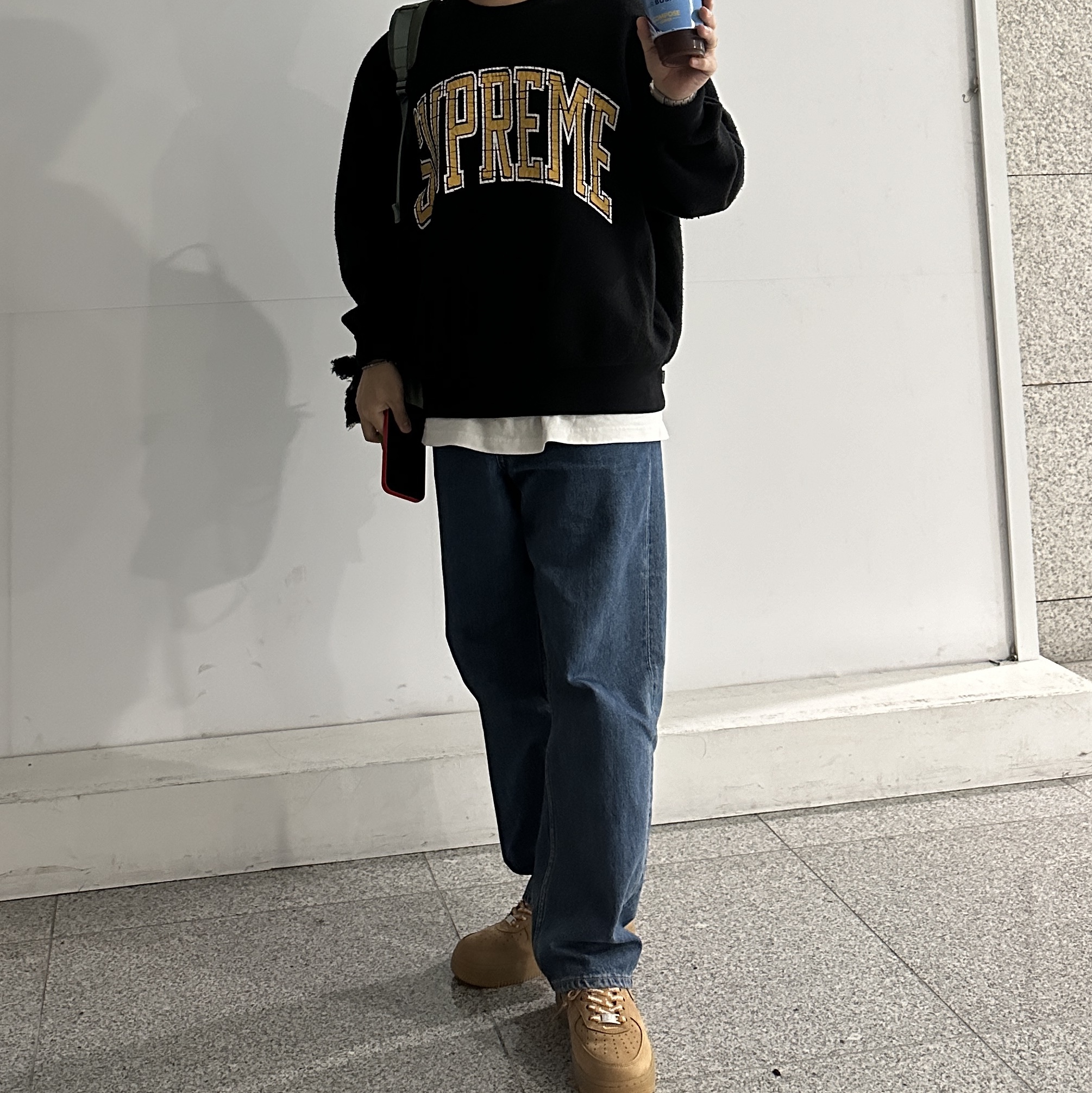 Supreme Inside Out Crewneck Black - 23FW 착용 스타일