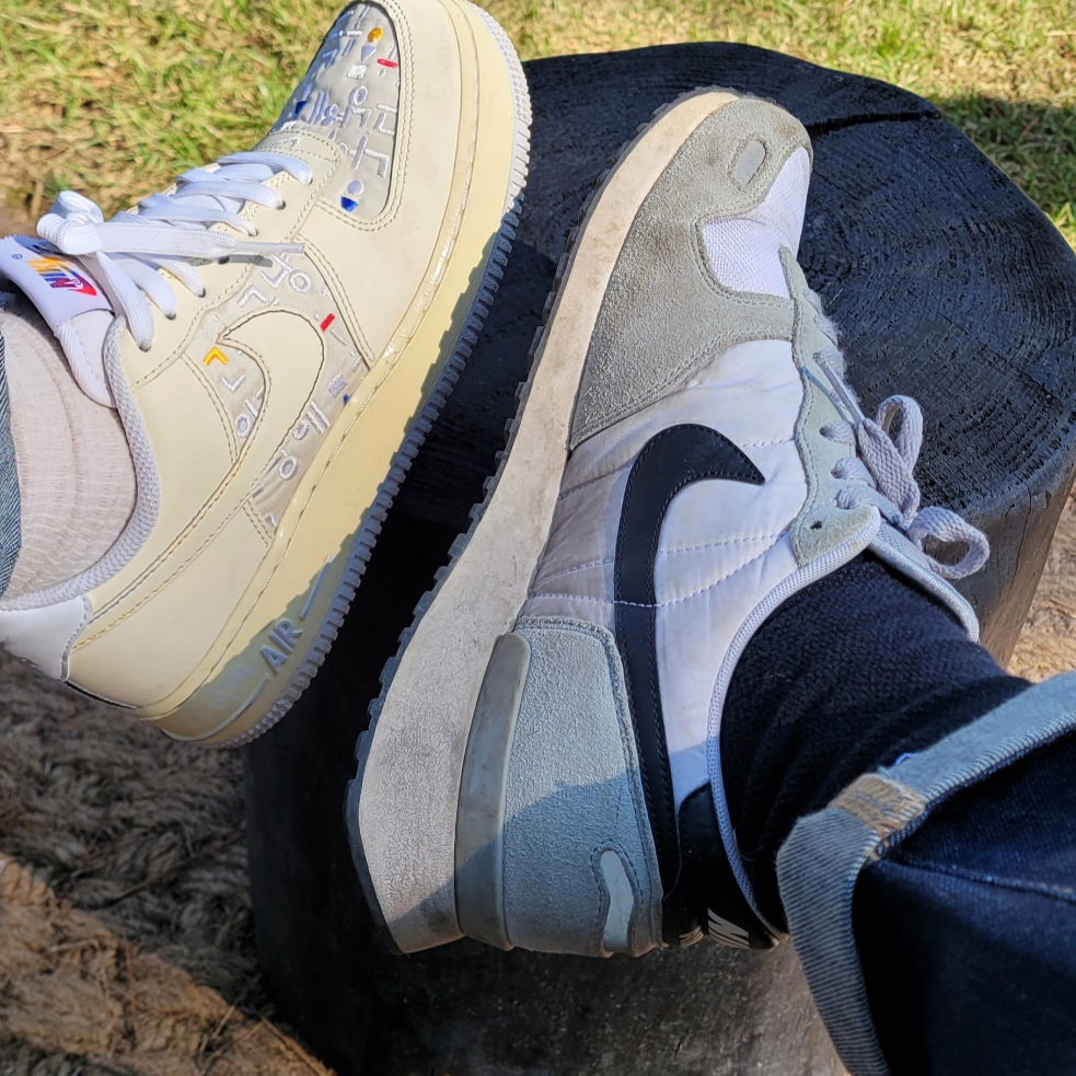 (W) Nike Air Force 1 '07 LV8 Hangul Day, Nike Air Vortex Wolf Grey Black White 착용 스타일