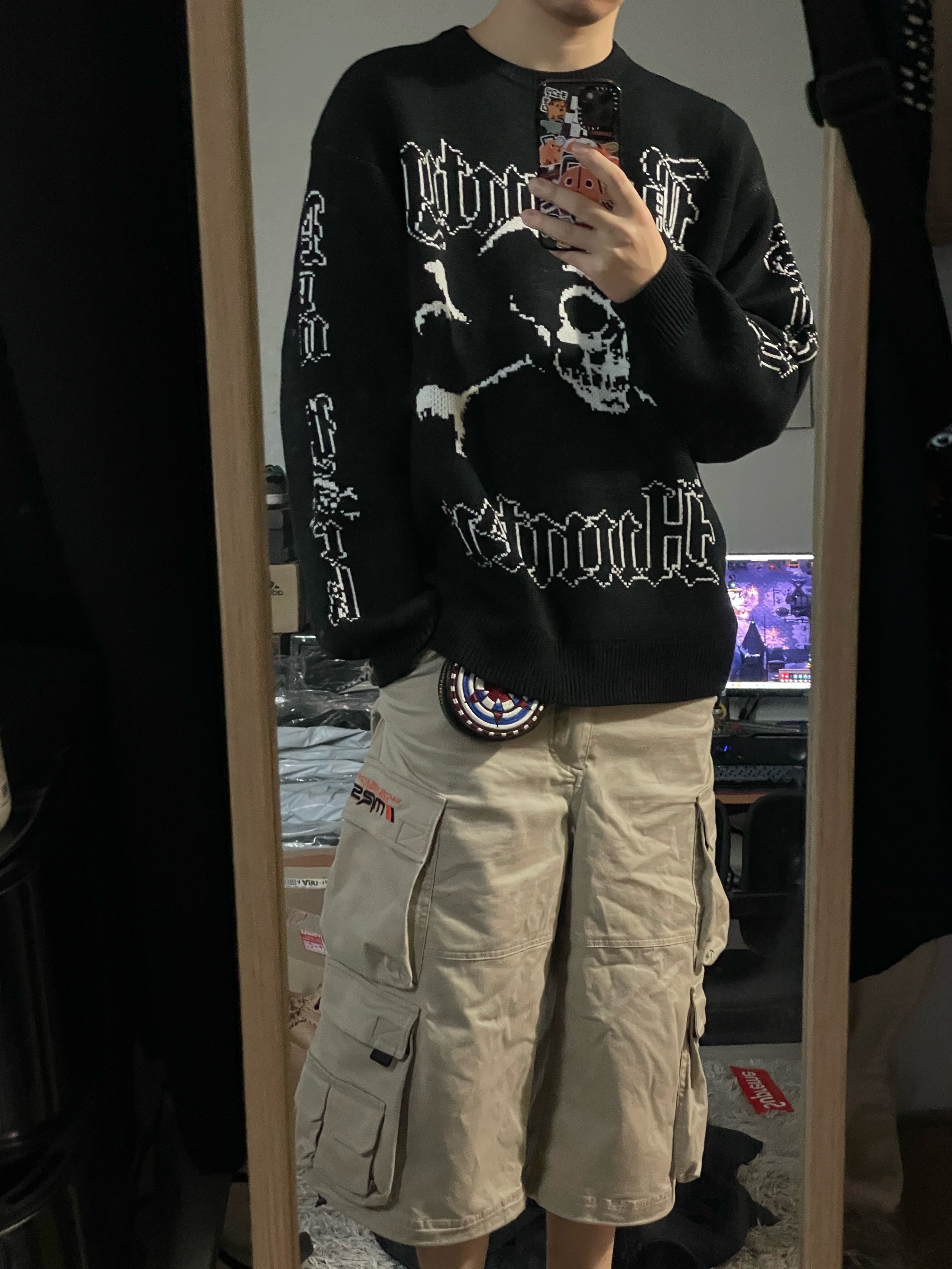 Supreme x Bounty Hunter Sweater Black - 23FW 착용 스타일