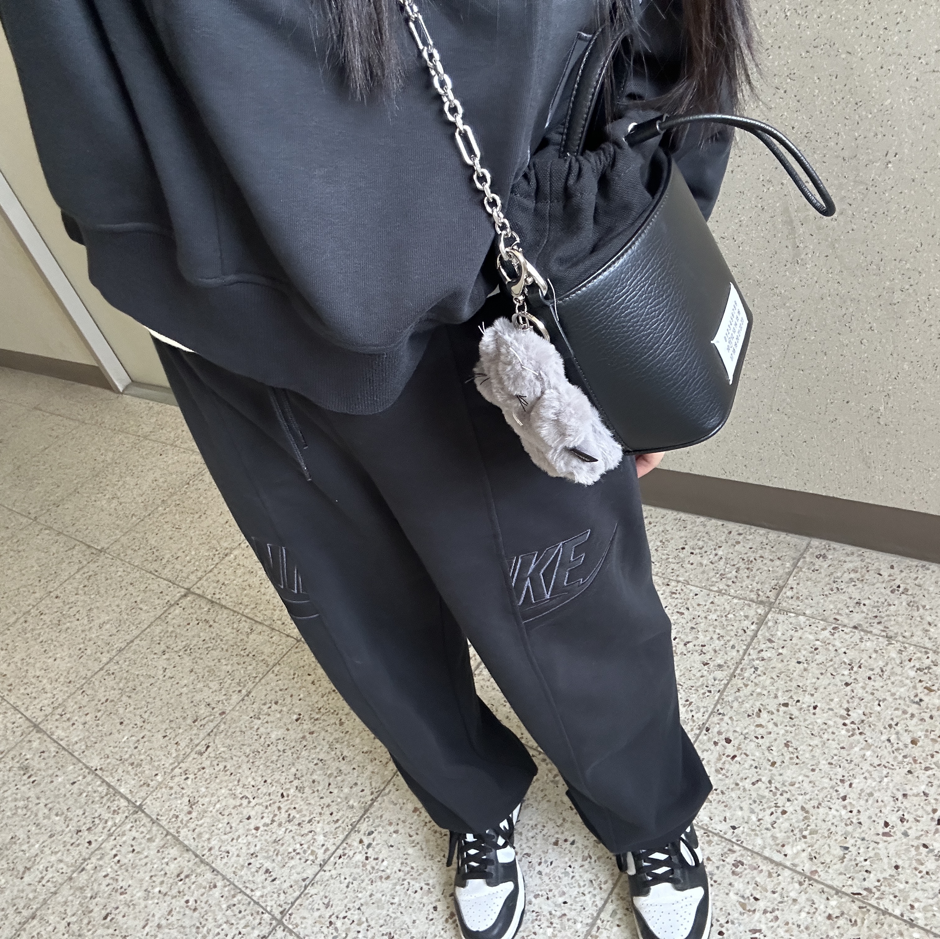 Godashin Cats Keyring Grey, (GS) Nike Dunk Low Black 착용 스타일 - 1