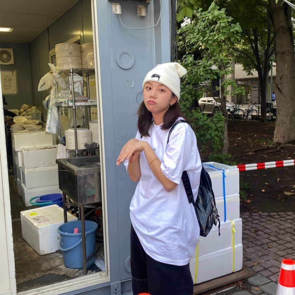 Nike x Jacquemus J Force 1 Low LX SP White, Supreme Classic Logo T-Shirt White - 22SS 착용 스타일 - 3