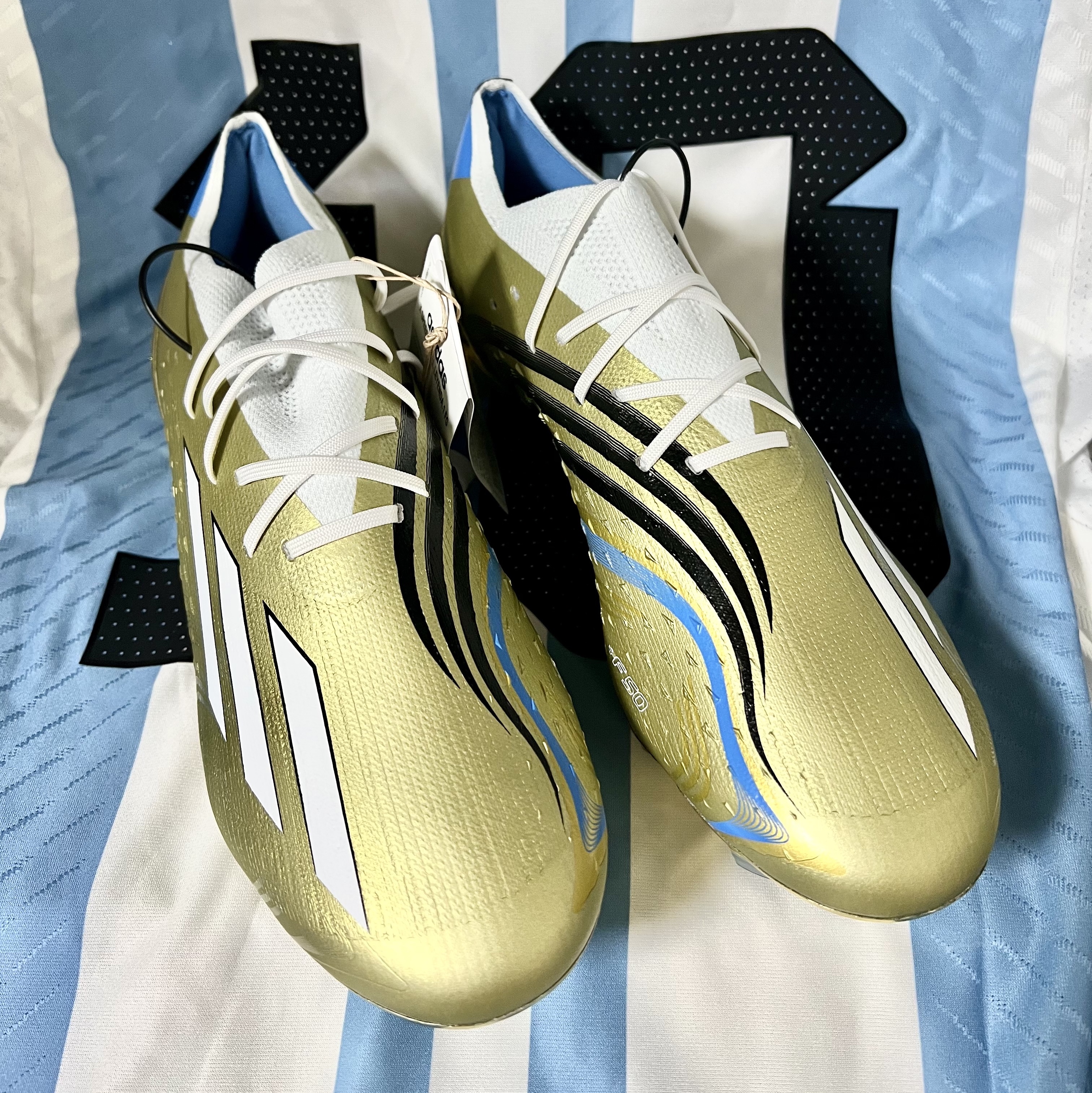 Adidas Argentina 2022 3 Star Home Authentic Jersey White Light Blue - KR Sizing (Non Marking Ver.), Adidas X Speedportal Leyenda.1 FG Gold Metallic 착용 스타일