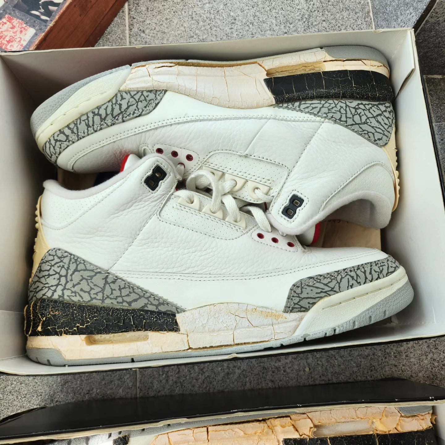 Jordan 3 Retro White Cement Reimagined 착용 스타일 - 6