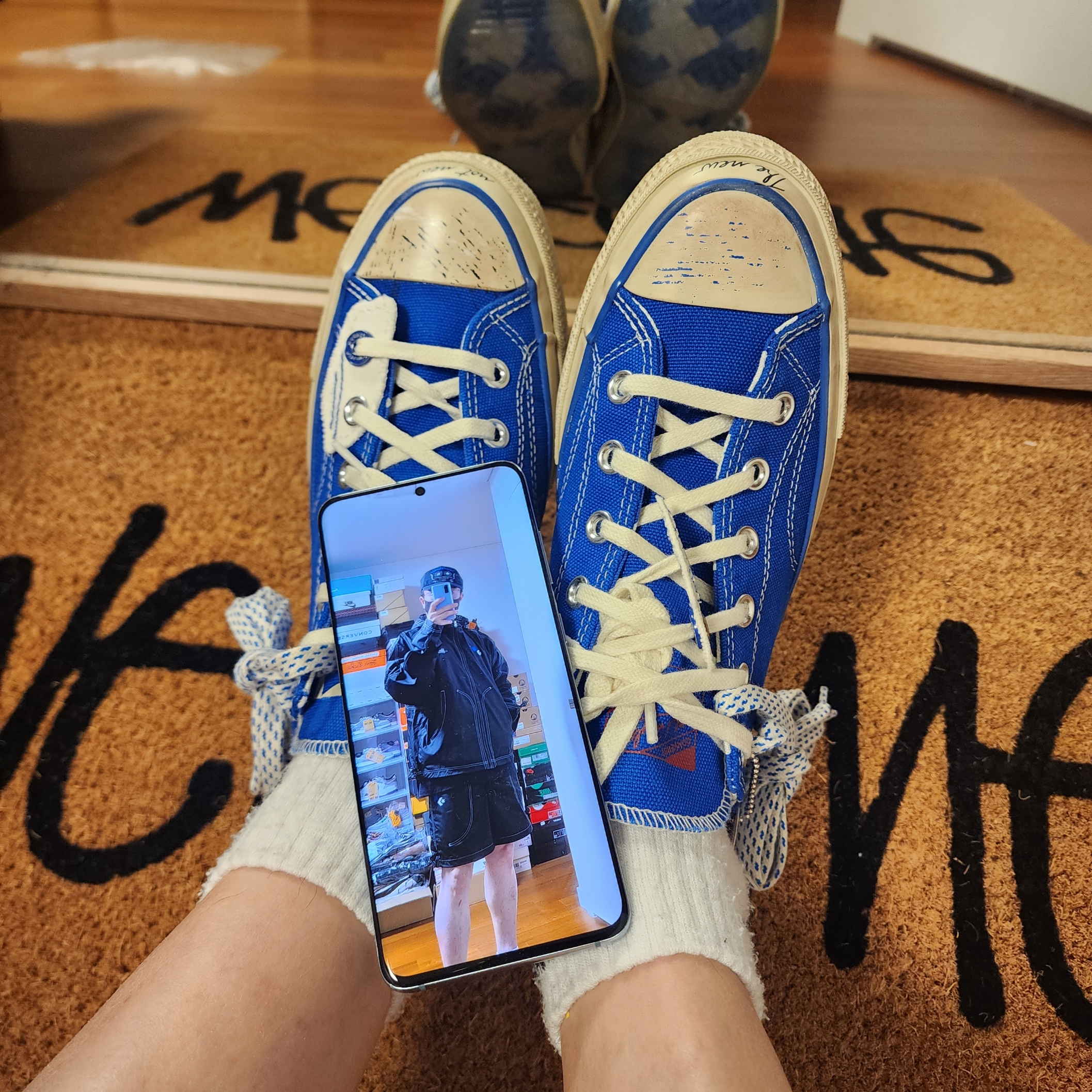 Converse x Ader Error Chuck 70 Ox Imperial Blue, Converse x Ader Error Shapes Light Jacket Converse Black 착용 스타일