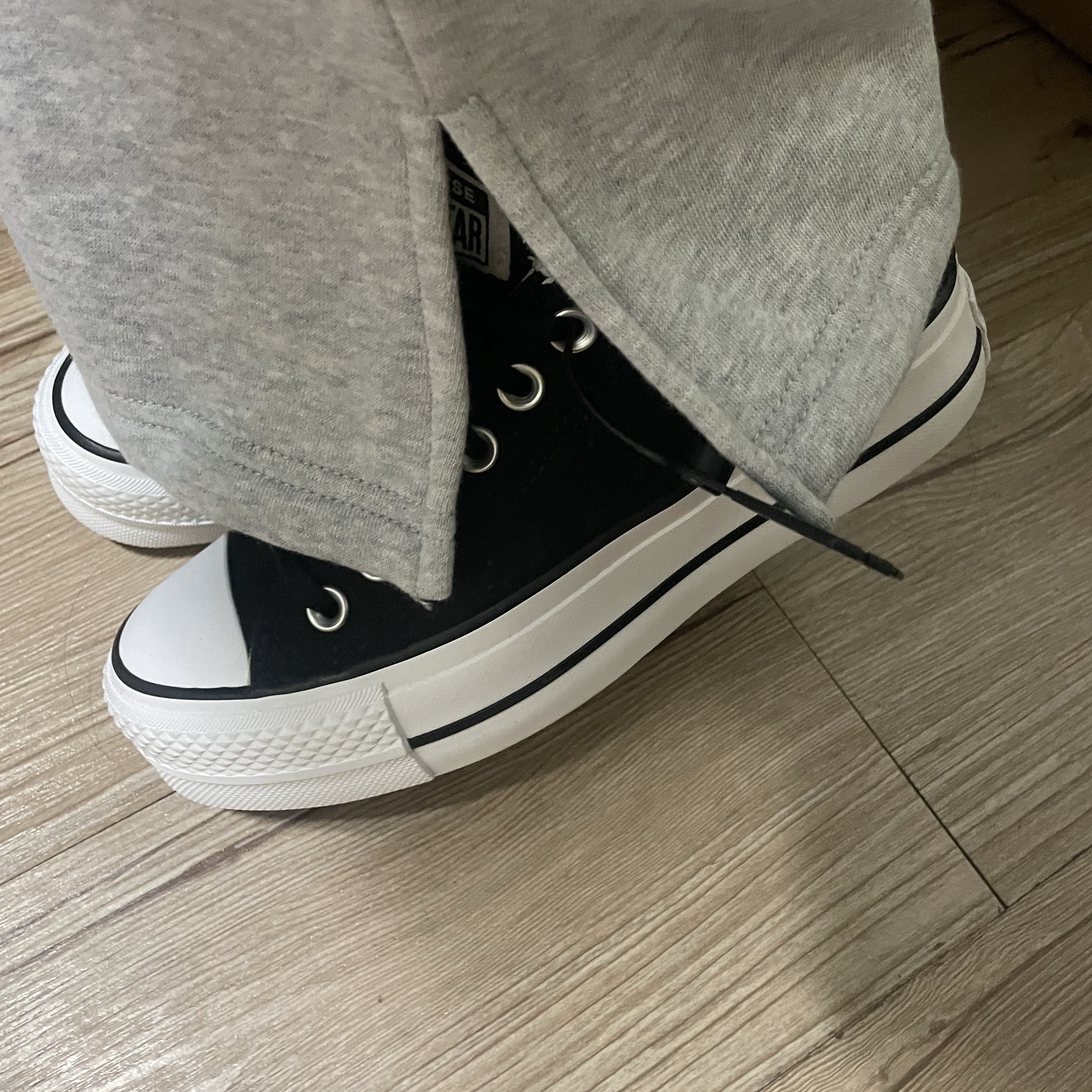 (W) Converse Chuck Taylor All Star Lift Ox Black 착용 스타일 - 2