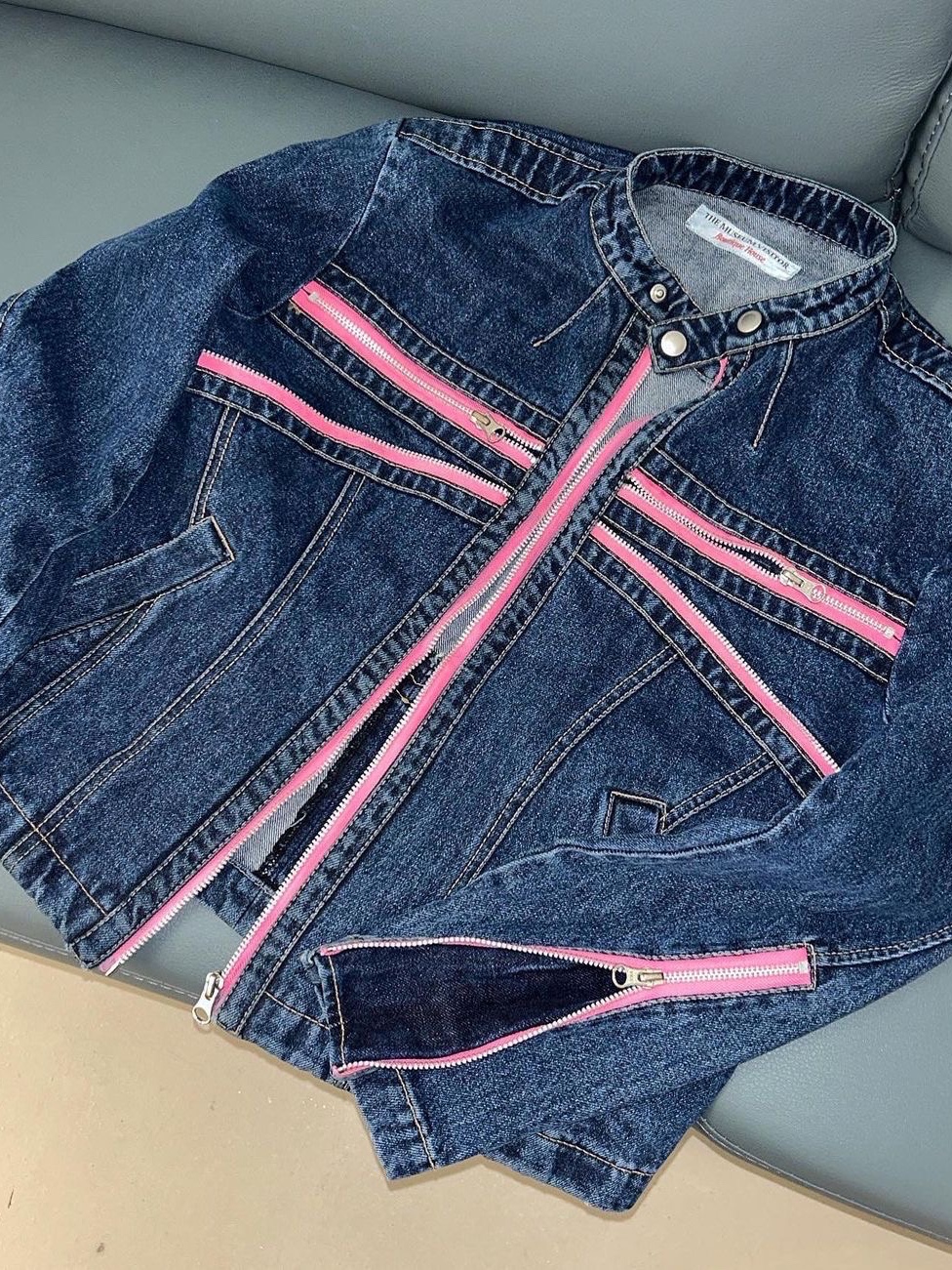 The Museum Visitor Denim Zipper Biker Jacket Washed Blue 착용 스타일