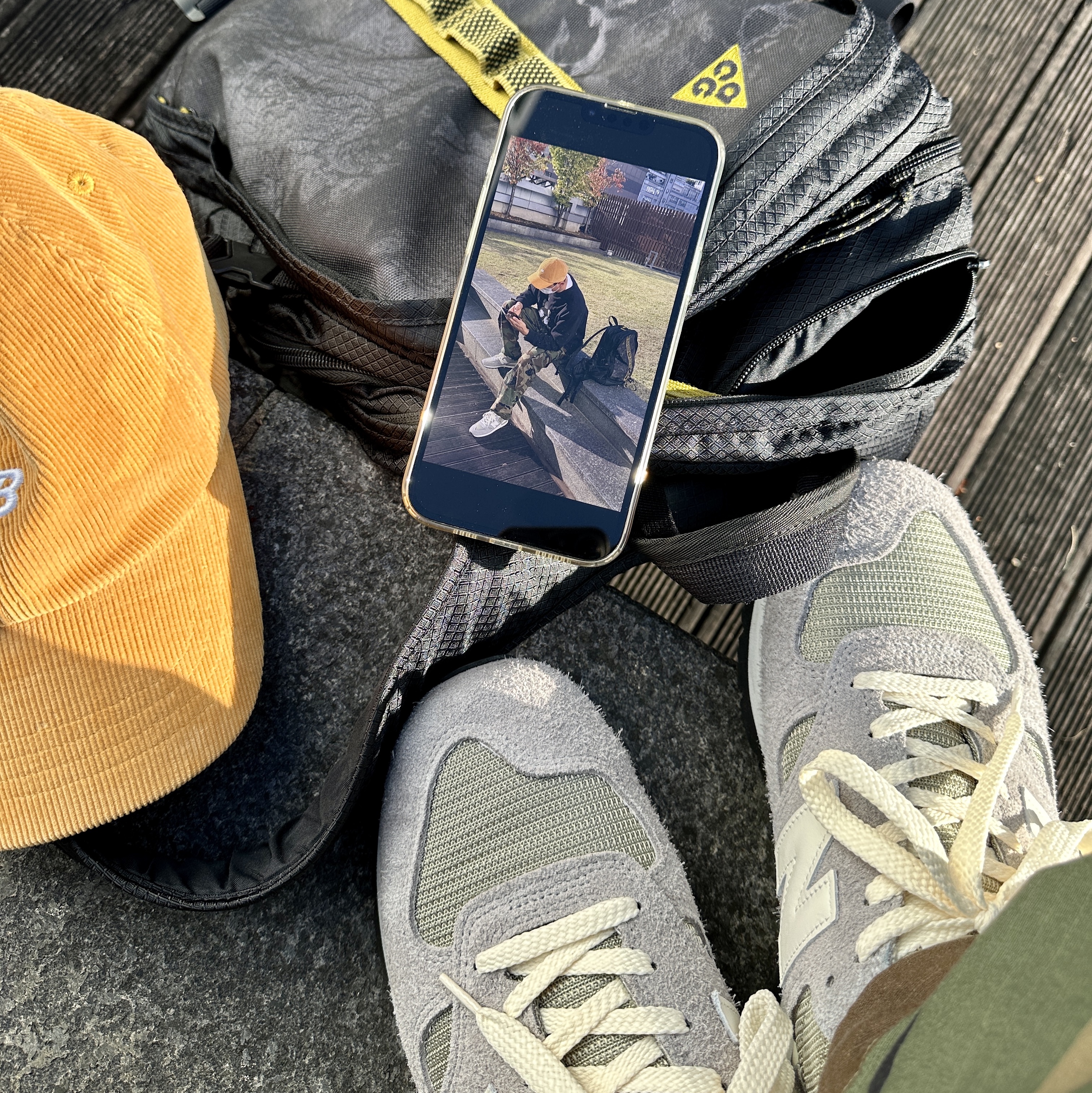 New Balance 990v1 Made in USA Marblehead Incense, Nike ACG Karst Backpack Black Peat Moss 착용 스타일 - 1