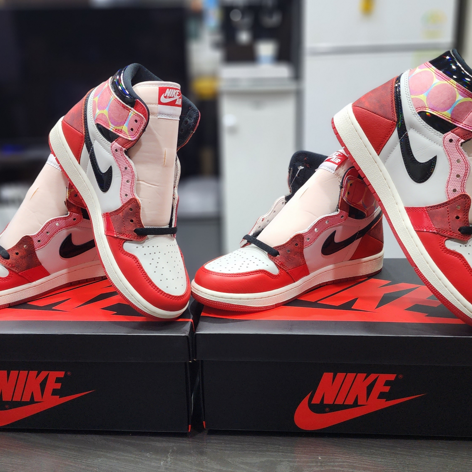 Jordan 1 Retro High Spider-Man Next Chapter 착용 스타일 - 1