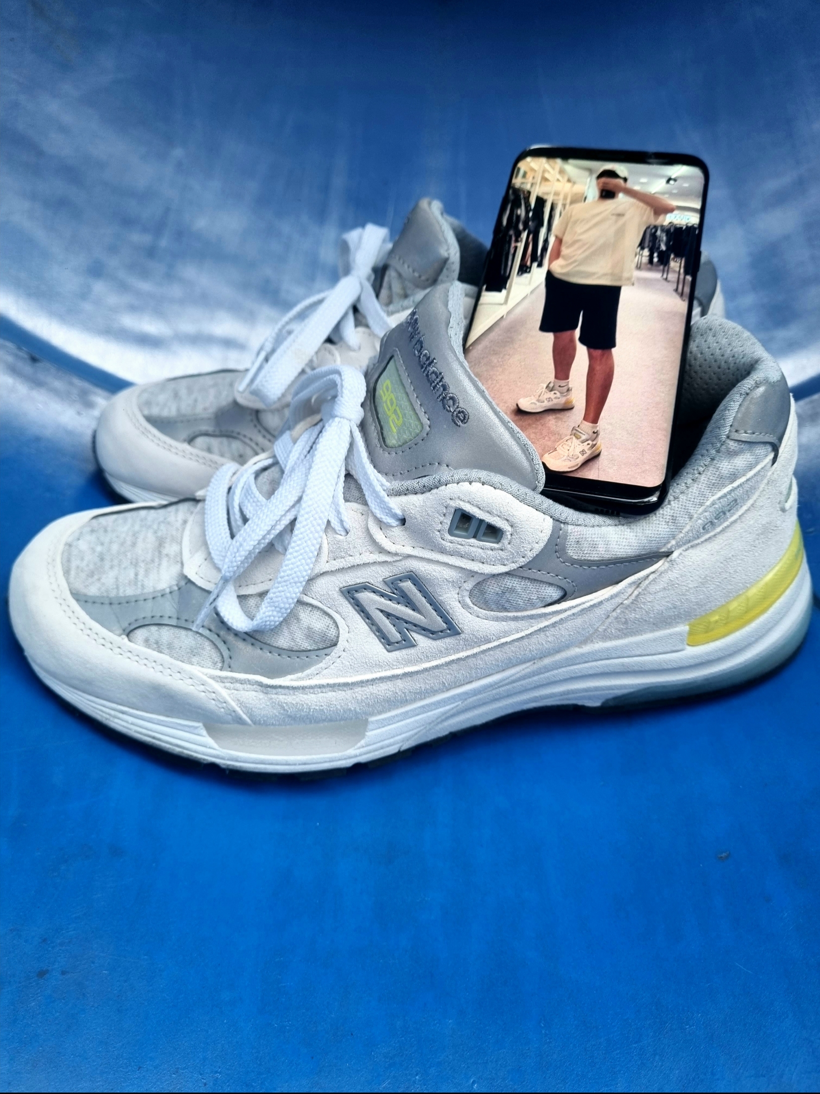 (W) New Balance 992 Made in USA White Cyclone, Wooyoungmi Nylon Beige Back Logo T-Shirt Ivory - 22SS 착용 스타일 - 1