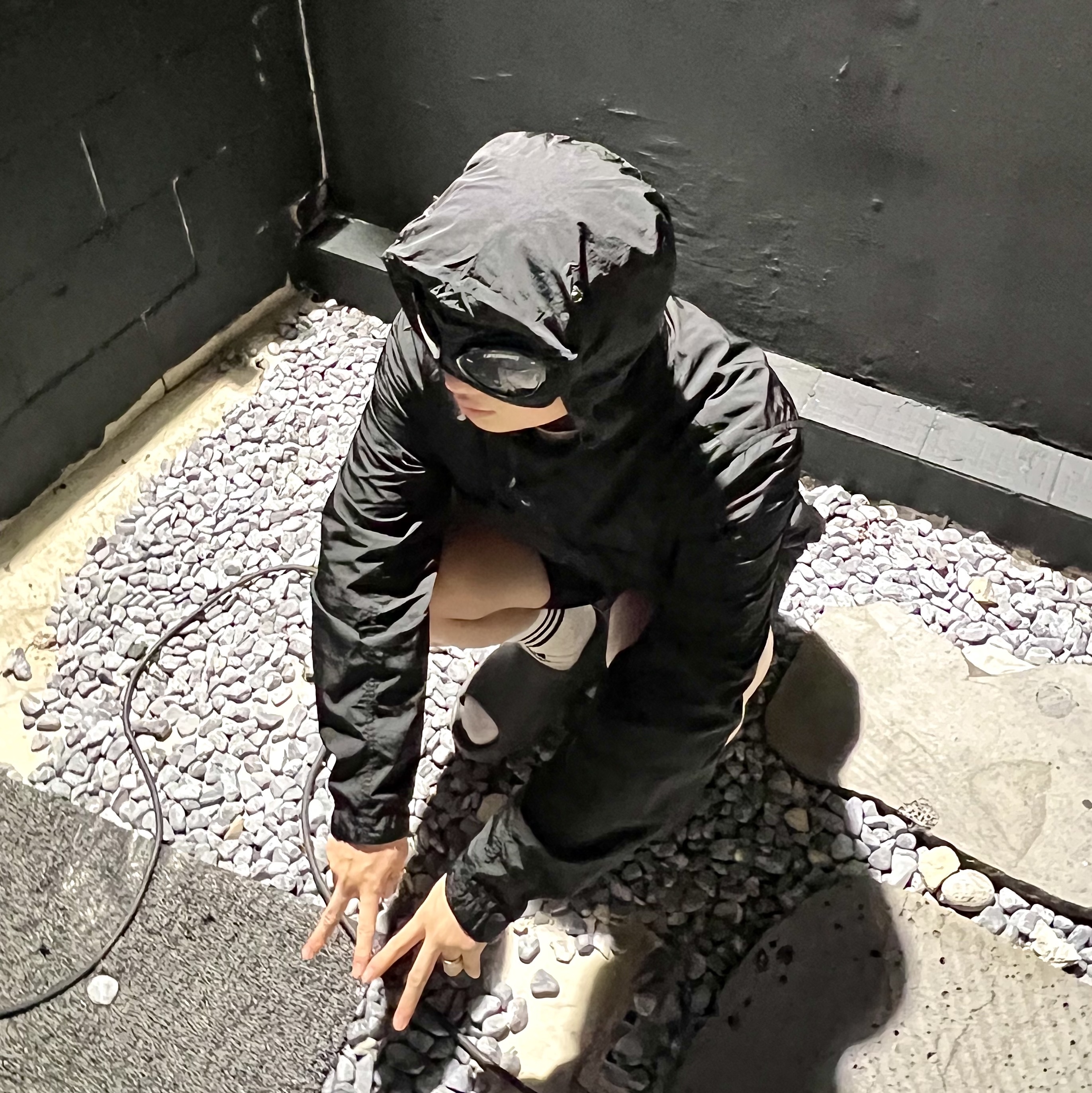 C.P. Company Chrome-R Fabric Hooded Overshirt Black - 22SS, C.P. Company Flatt Nylon Auxiliary Pocket Swim Shorts Black - 23SS 착용 스타일