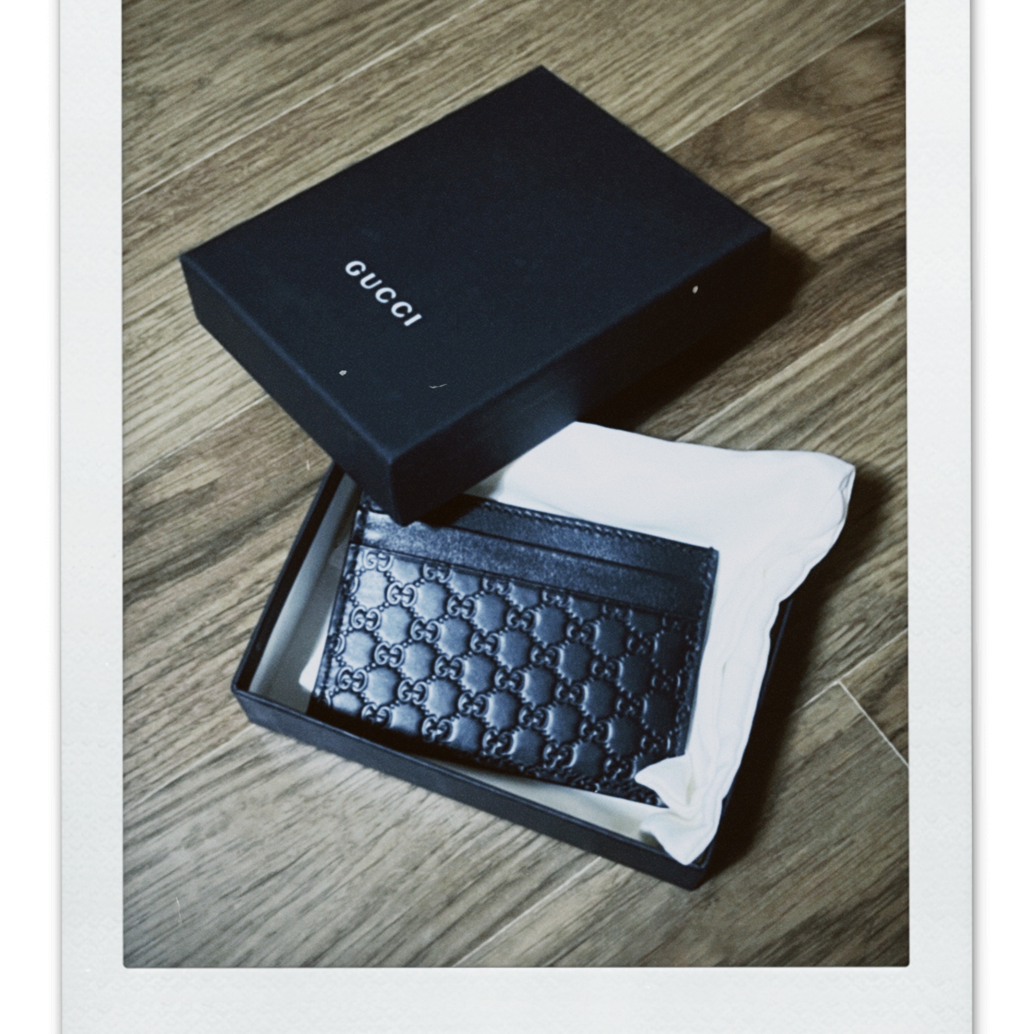 Gucci Micro GG Ssima Card Case Black 착용 스타일