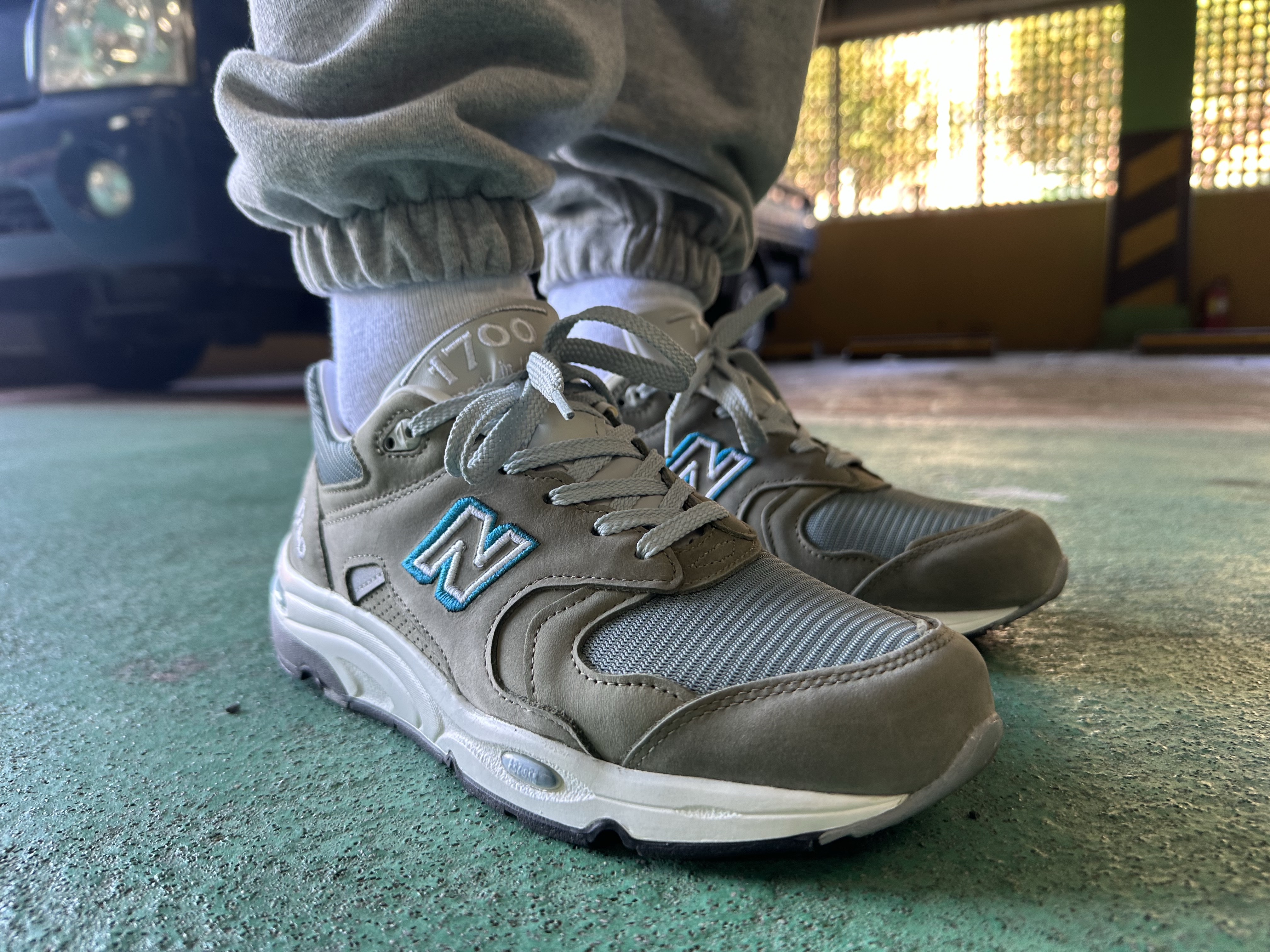 New Balance 1700 Made in USA Brown Steel Blue 착용 스타일