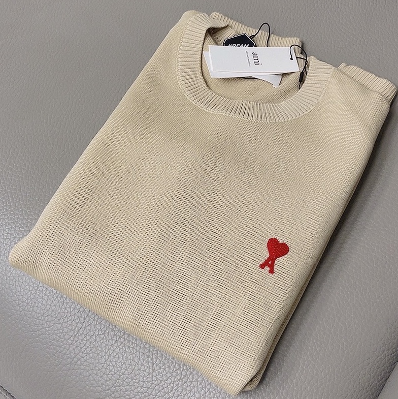 AMI de Coeur Wool Knit Beige 착용 스타일 - 2