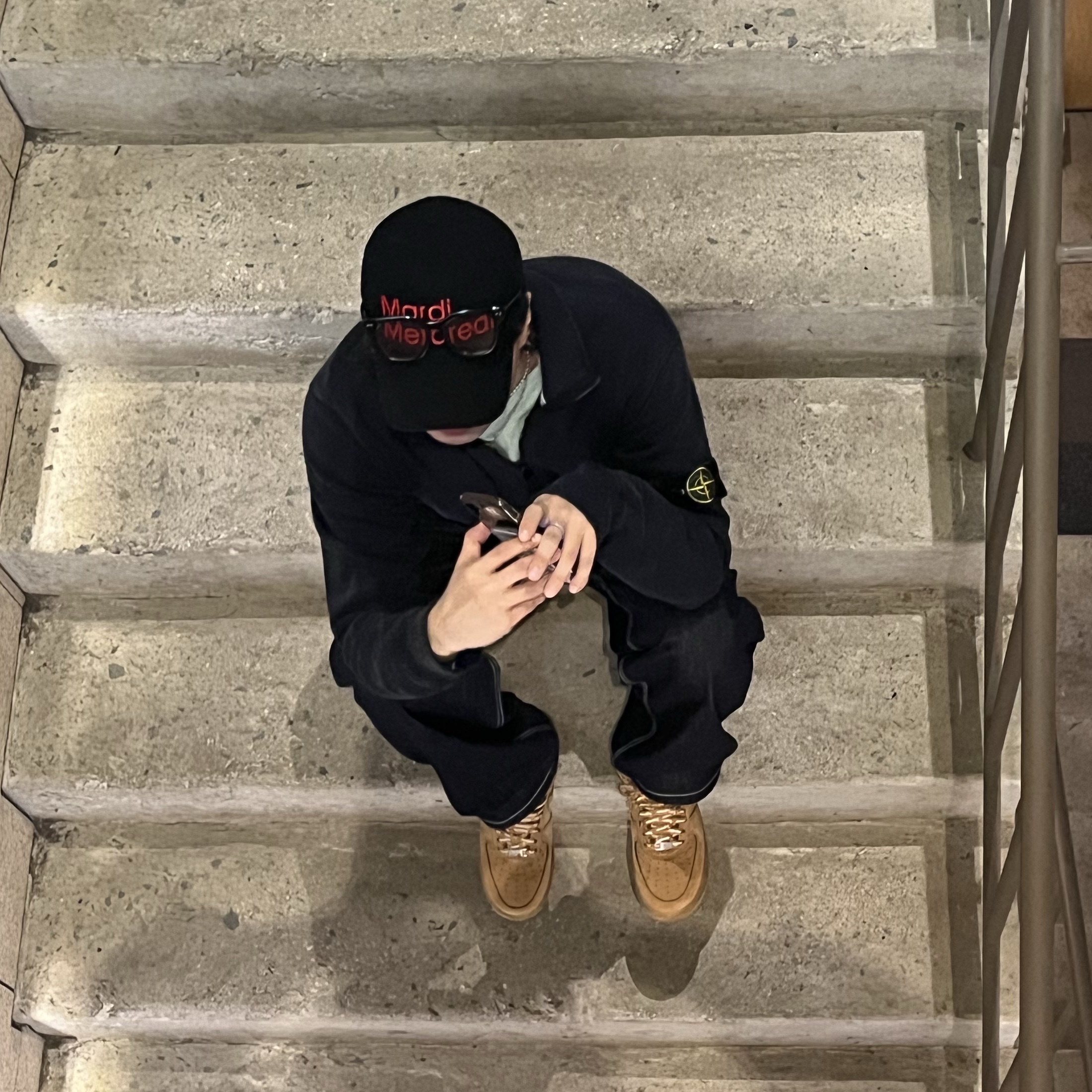 Nike x Supreme Air Force 1 Low Flax, Stone Island 102WN Brushed Organic Cotton Overshirt Black - 23FW 착용 스타일