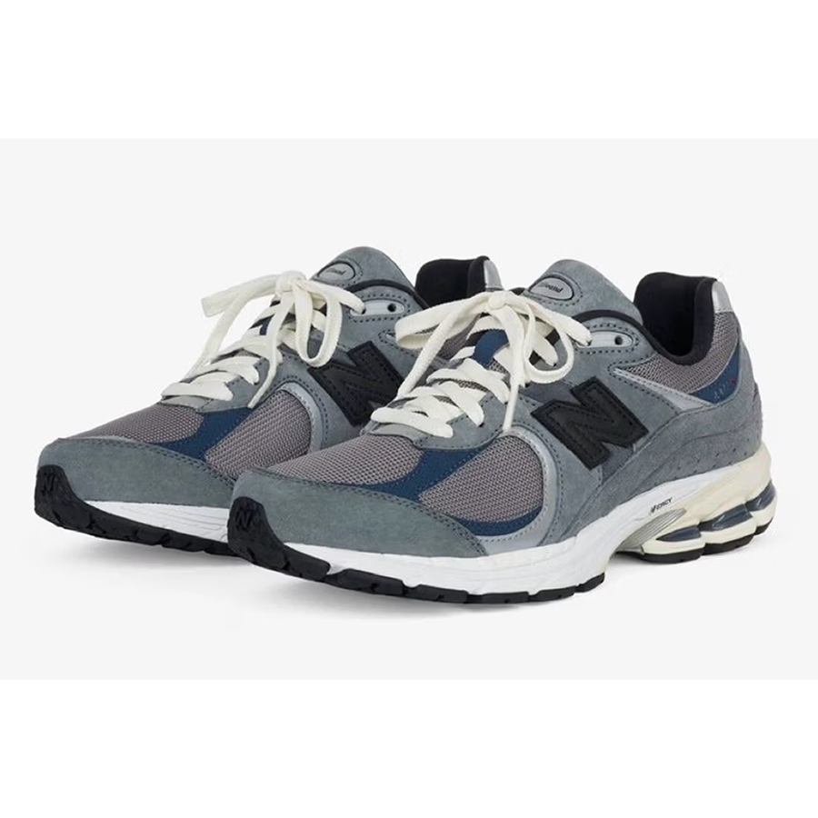 New Balance x JJJJound 2002R Storm Blue 착용 스타일 - 2