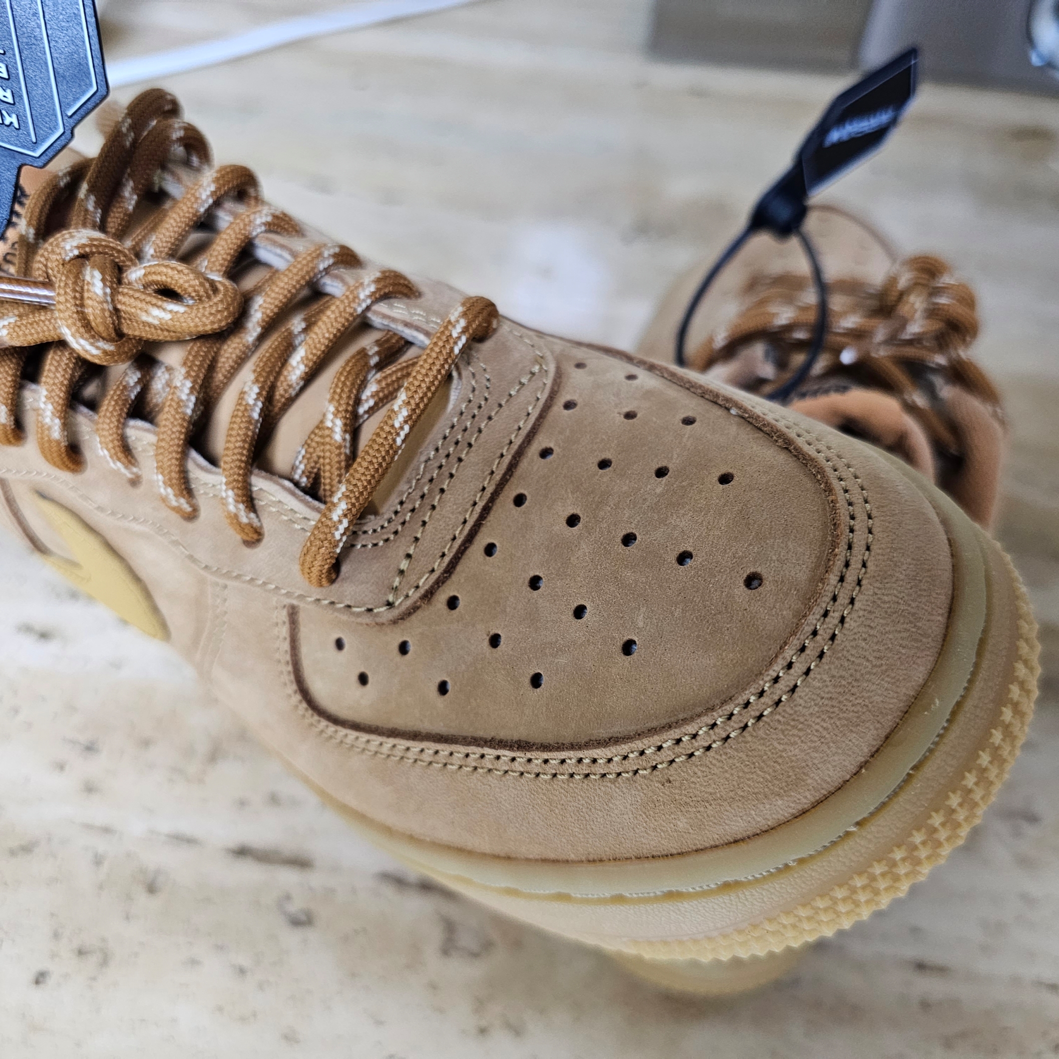 Nike Air Force 1 '07 WB Flax 착용 스타일 - 6