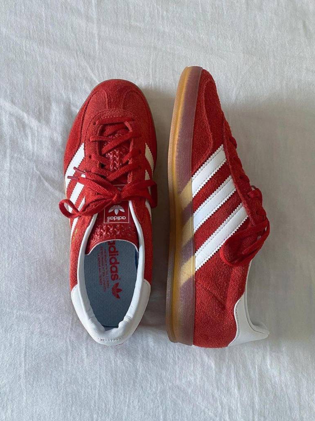 (W) Adidas Gazelle Indoor Bold Orange Cloud White, Adidas Gazelle Indoor Scarlet 착용 스타일 - 2