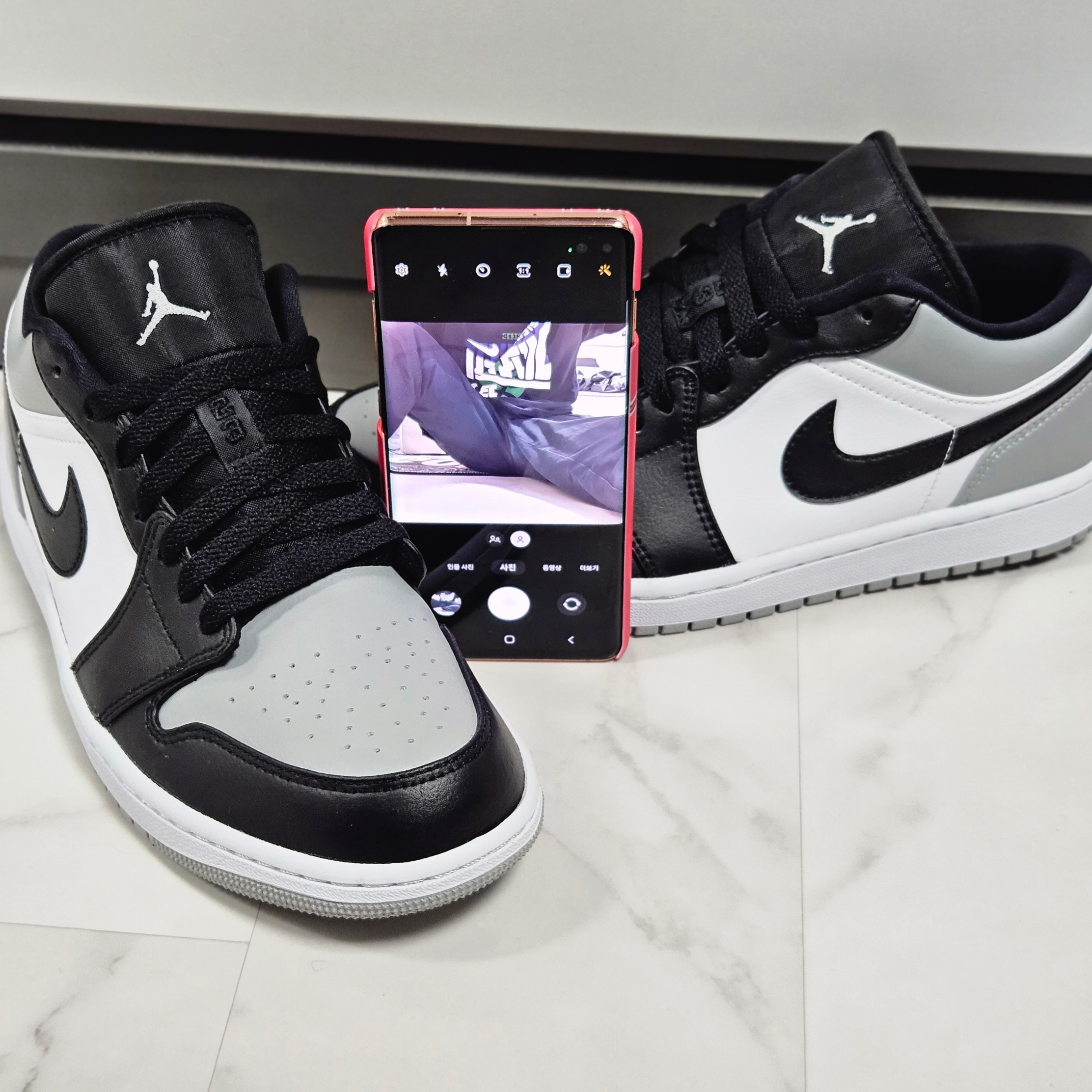 Jordan 1 Low Light Smoke Grey Black 착용 스타일