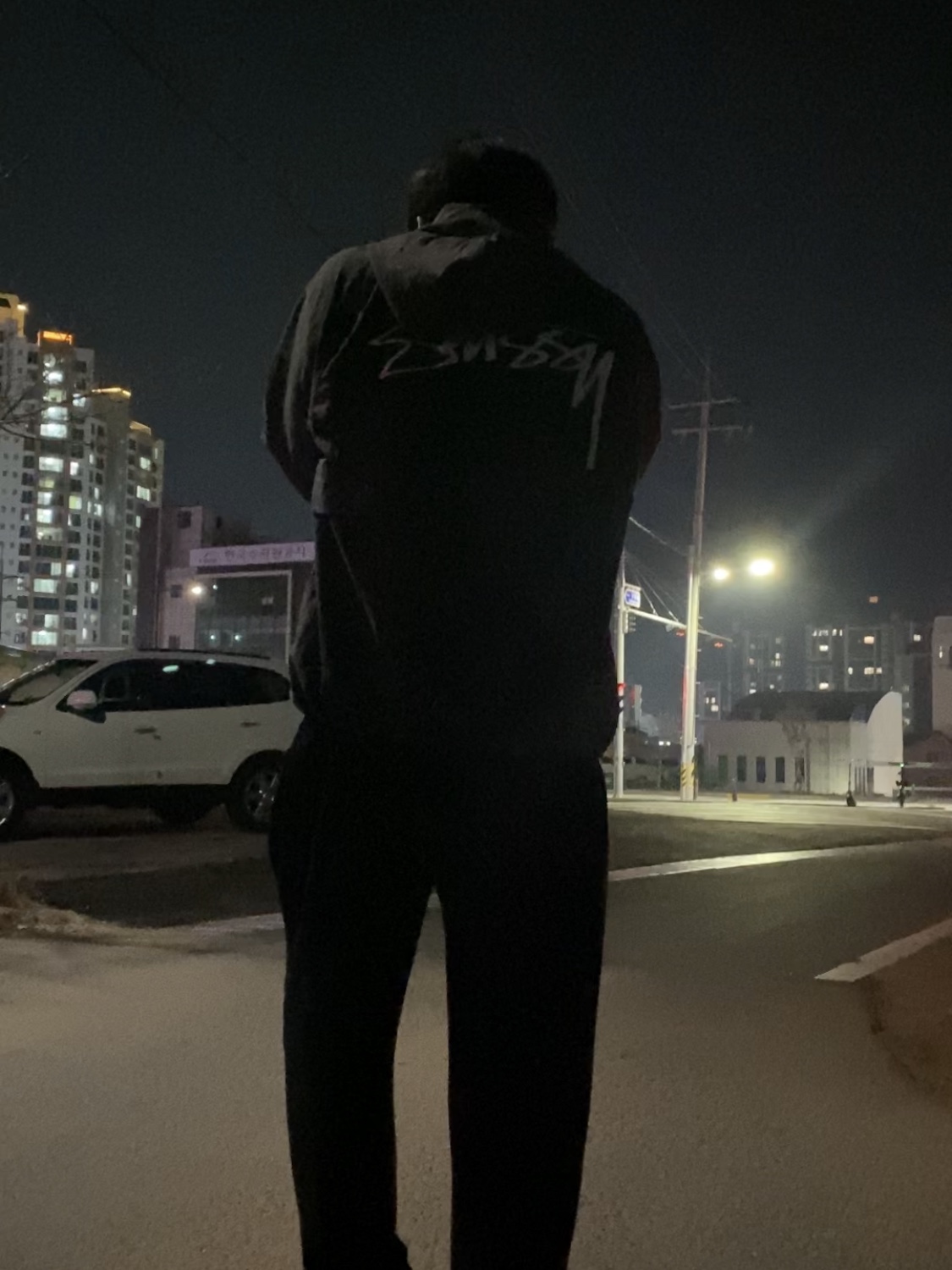 Stussy Wave Dye Beach Shell Jacket Black 착용 스타일
