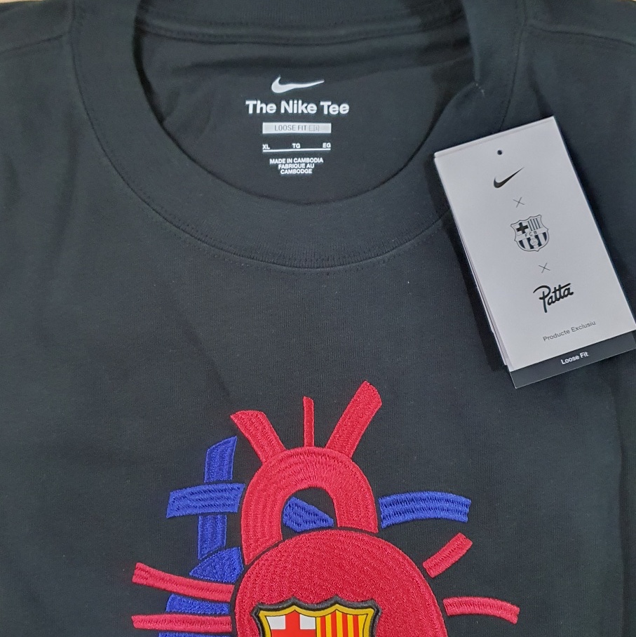 Nike x Patta x FC Barcelona Max90 T-Shirt Culers del Món (FJ4208-010) 착용 스타일