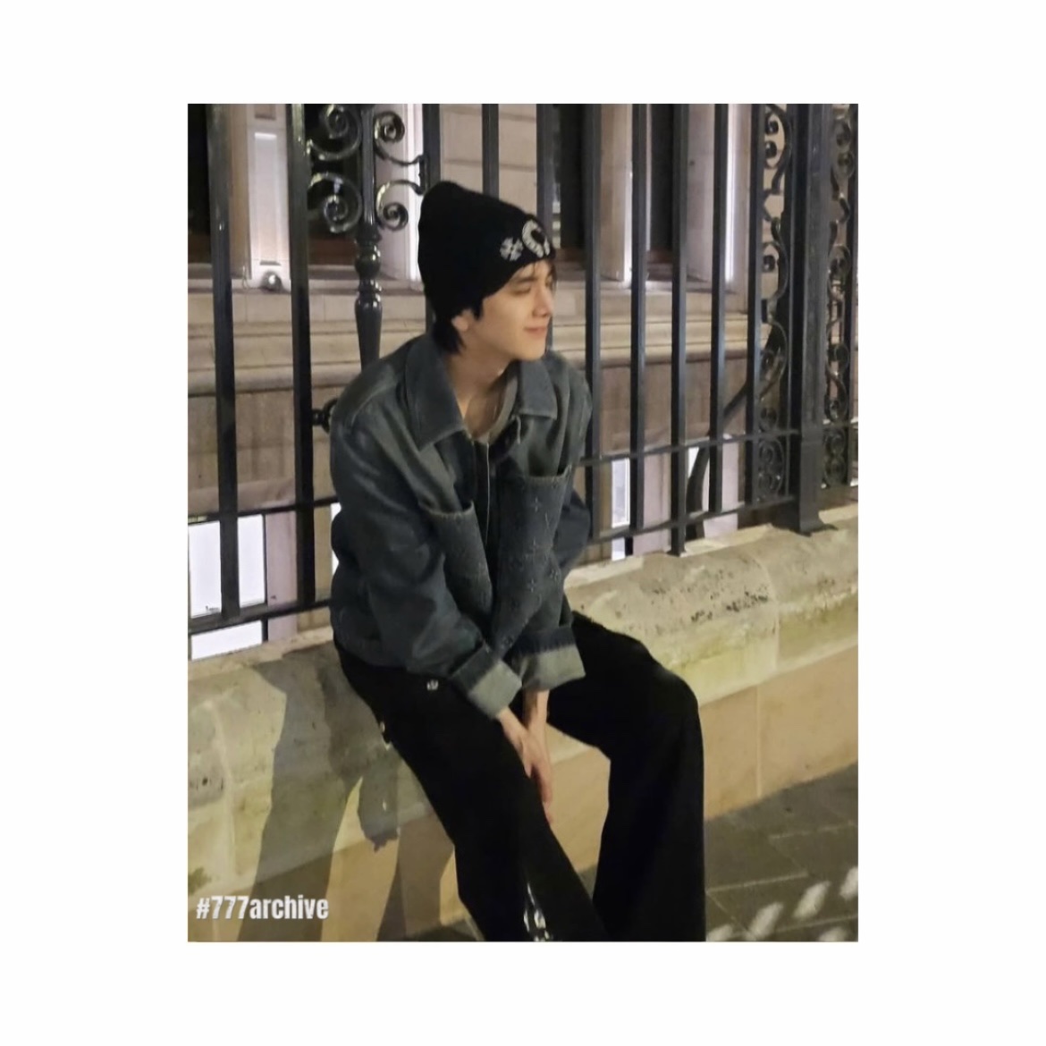 Chrome Hearts Big Daddy Cashmere Beanie Black (Star Top Button Ver.) 착용 스타일 - 3